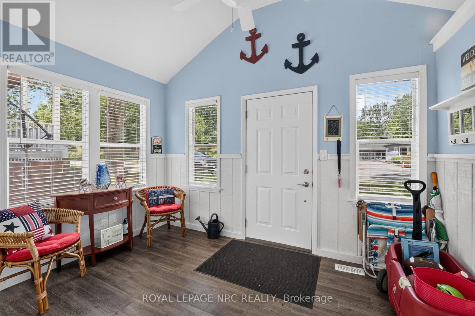 404 Lakewood Avenue, Fort Erie, Ontario  L0S 1B0 - Photo 4 - X13493358