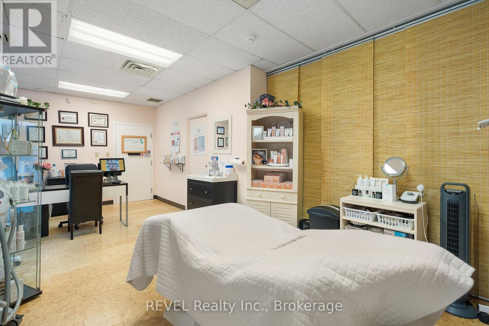 100b - 36 Hiscott Street, St. Catharines, Ontario  L2R 1C8 - Photo 20 - X13493770