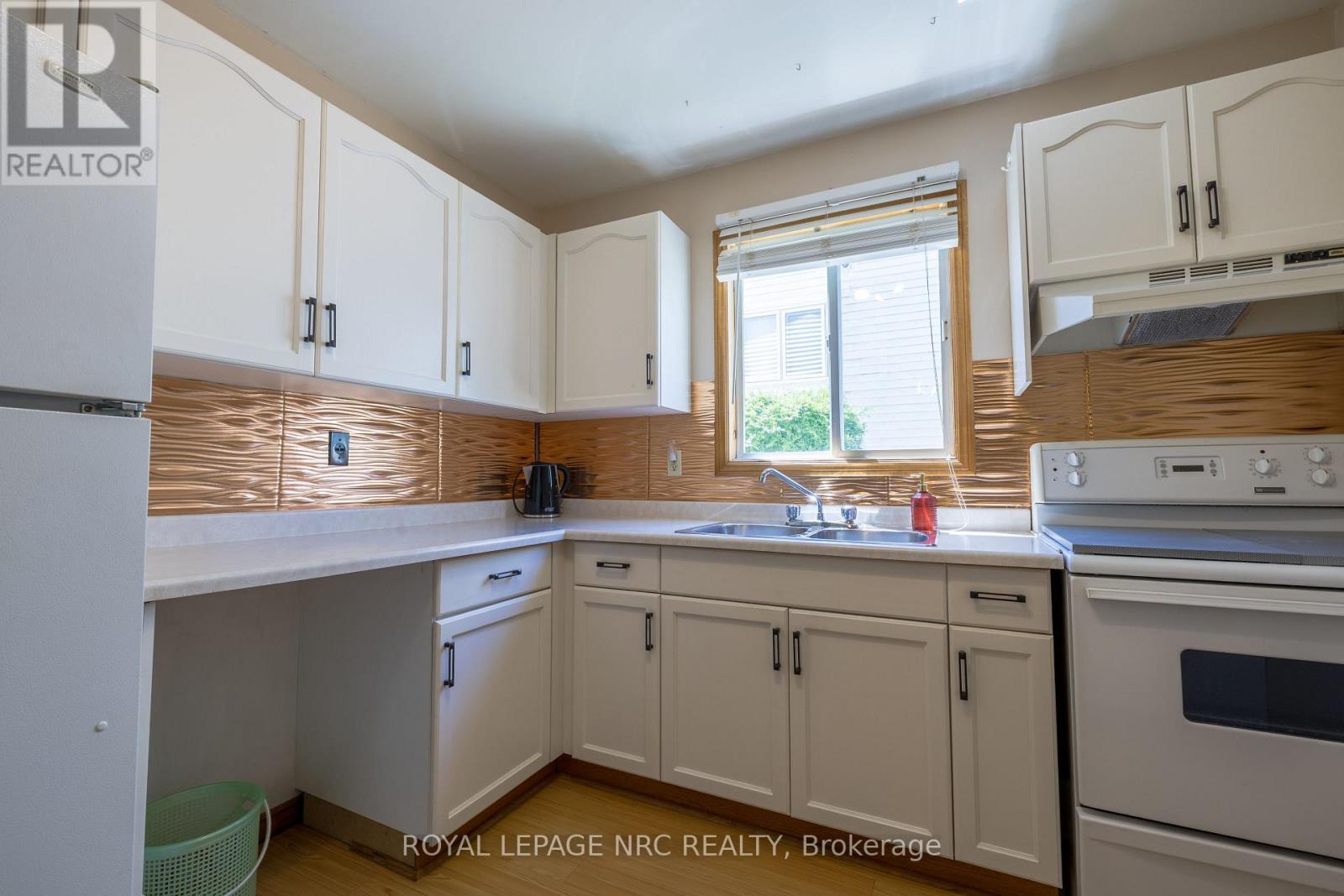 4916 Homestead Drive, Lincoln, Ontario  L3J 0C4 - Photo 17 - X13494264