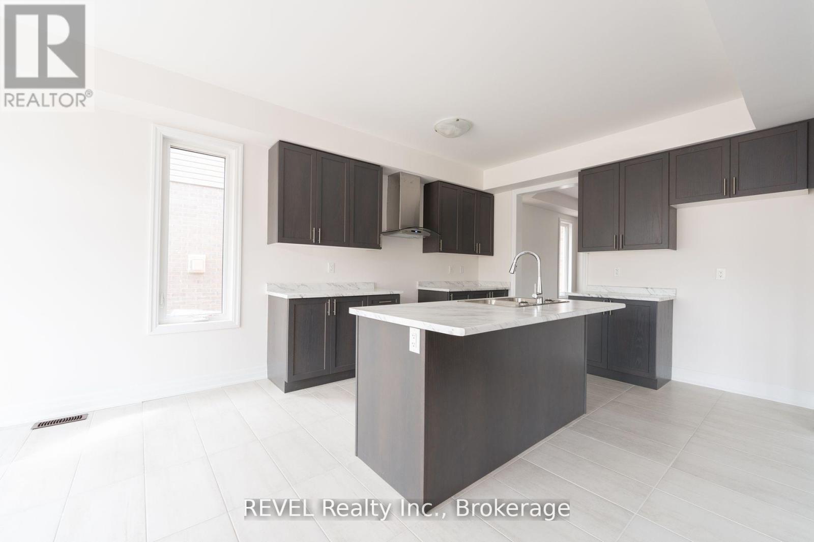 Upper - 4568 Lyons Parkway, Niagara Falls, Ontario  L2E 6S6 - Photo 14 - X13494538
