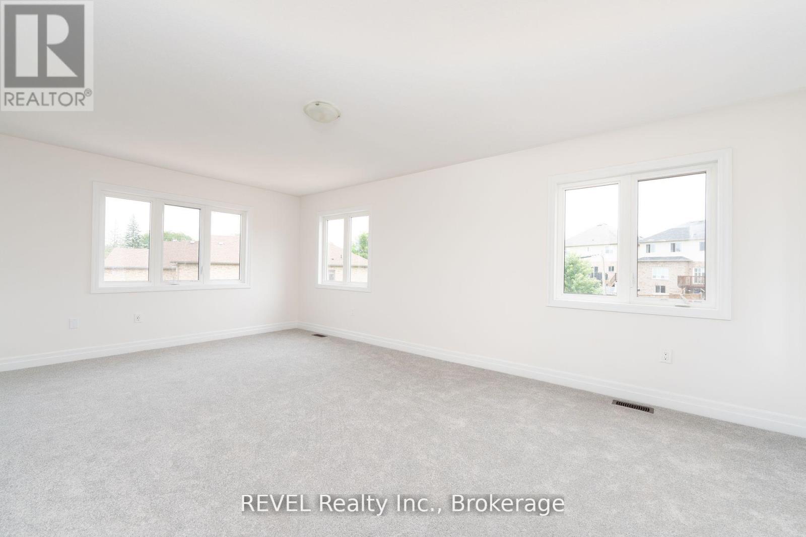 Upper - 4568 Lyons Parkway, Niagara Falls, Ontario  L2E 6S6 - Photo 17 - X13494538