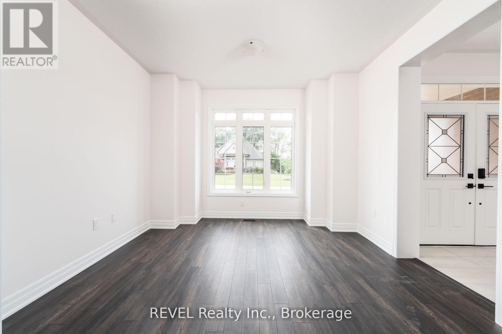 Upper - 4568 Lyons Parkway, Niagara Falls, Ontario  L2E 6S6 - Photo 6 - X13494538