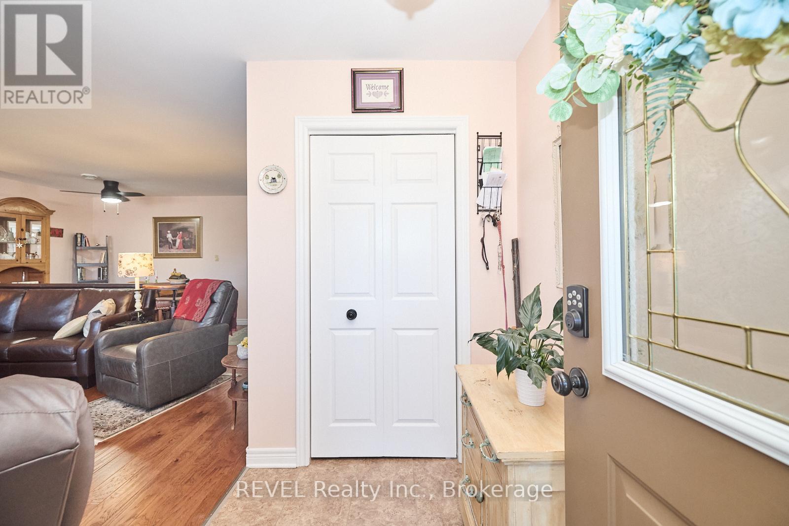19 Knoll Street, Port Colborne, Ontario  L3K 5A4 - Photo 10 - X13494616