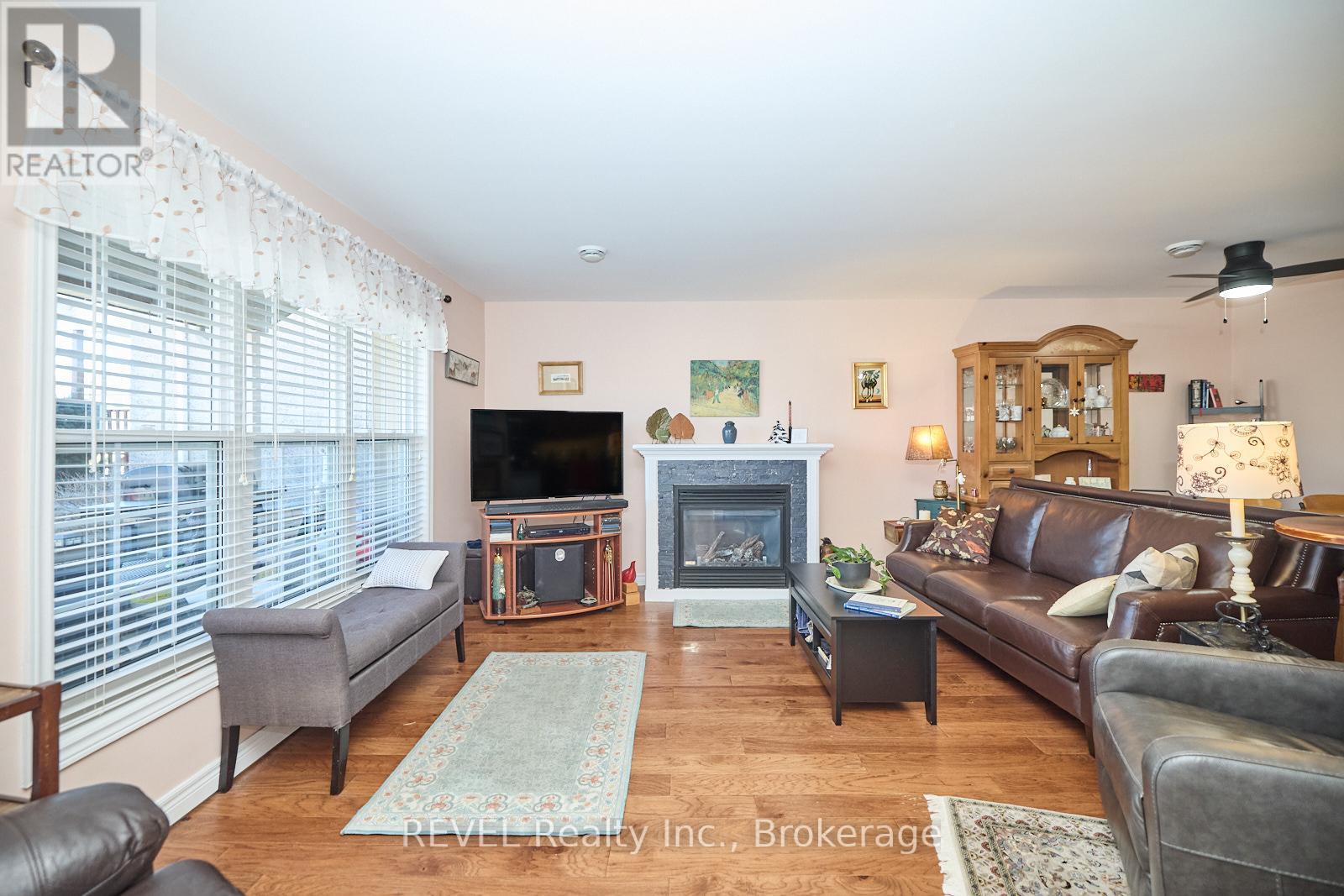 19 Knoll Street, Port Colborne, Ontario  L3K 5A4 - Photo 11 - X13494616