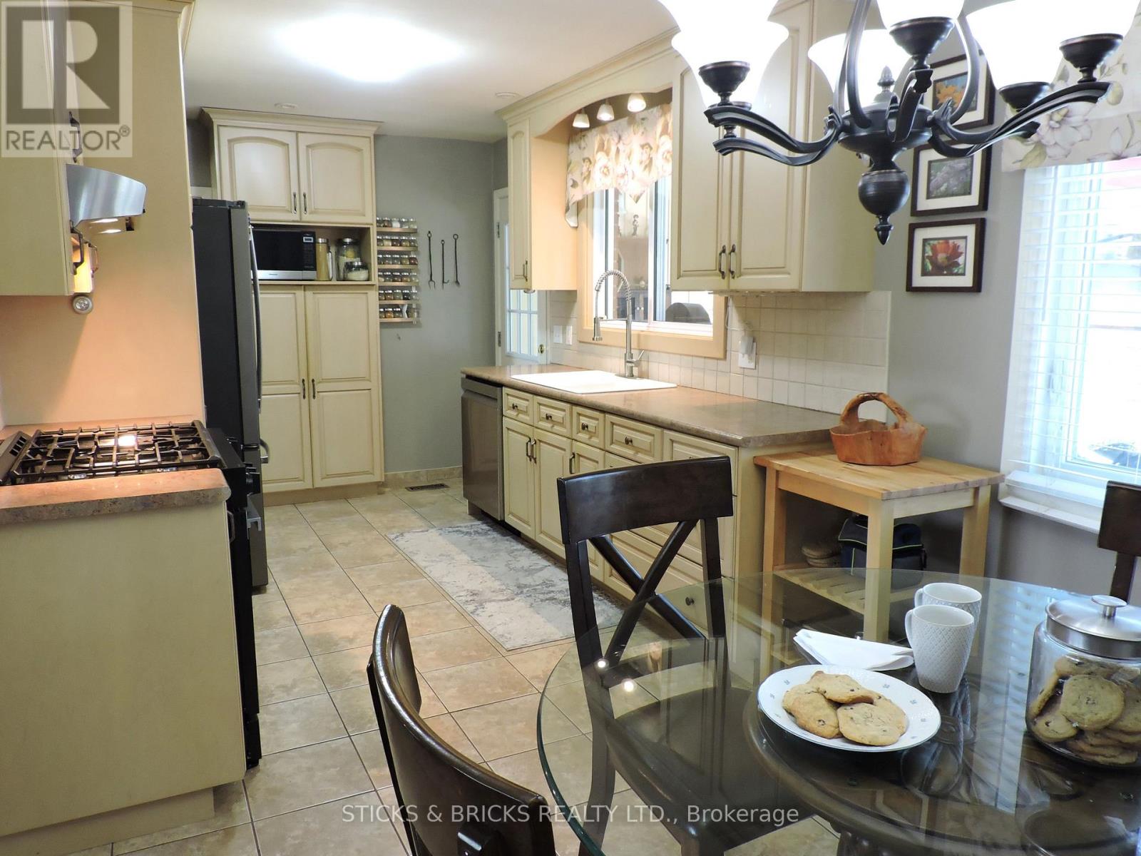 6762 Cherrygrove Road, Niagara Falls, Ontario  L2E 5M6 - Photo 12 - X13494860