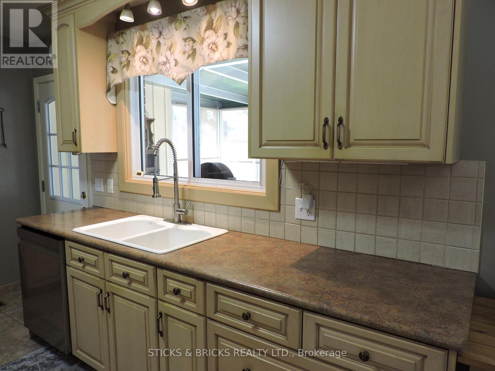 6762 Cherrygrove Road, Niagara Falls, Ontario  L2E 5M6 - Photo 14 - X13494860