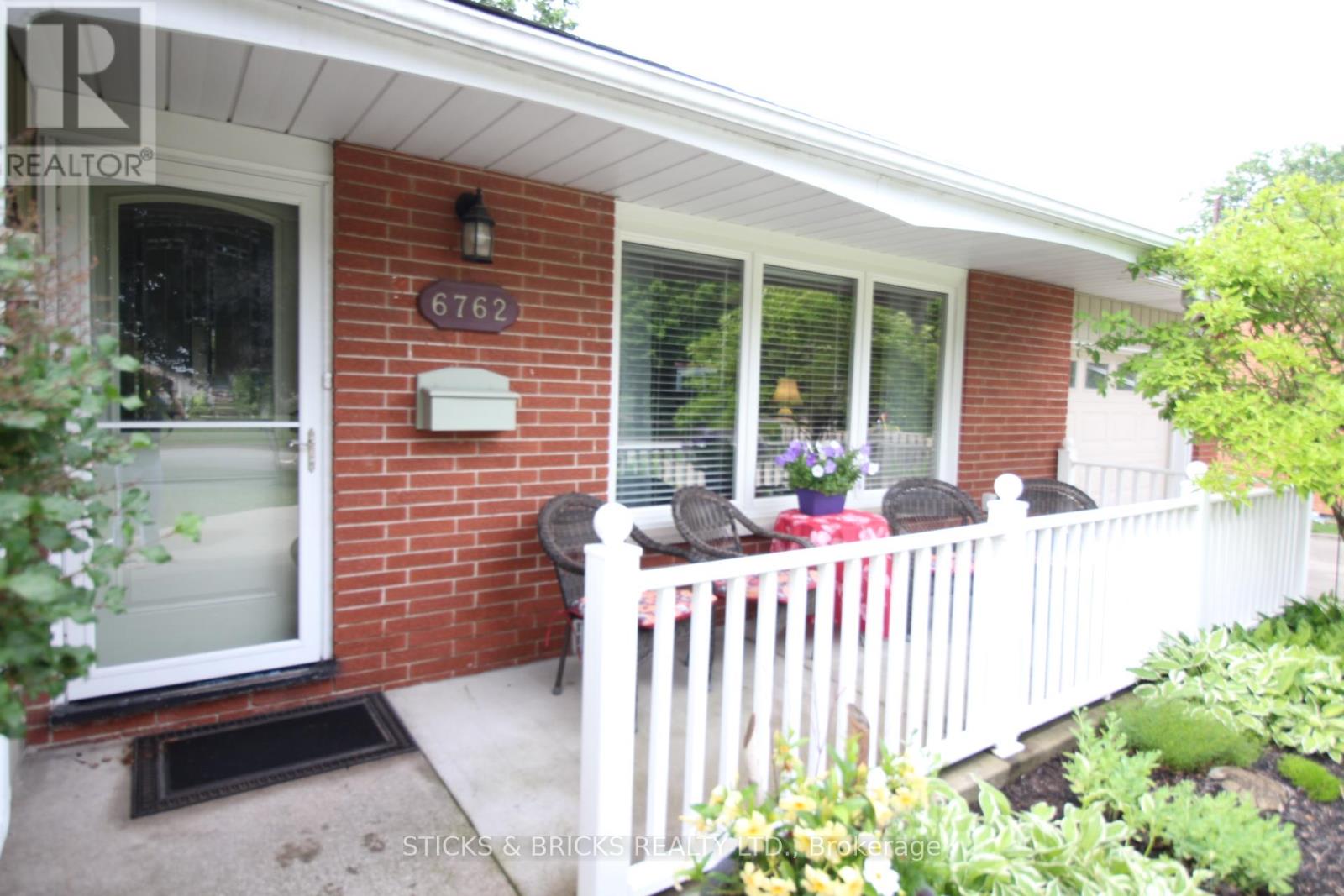 6762 Cherrygrove Road, Niagara Falls, Ontario  L2E 5M6 - Photo 4 - X13494860
