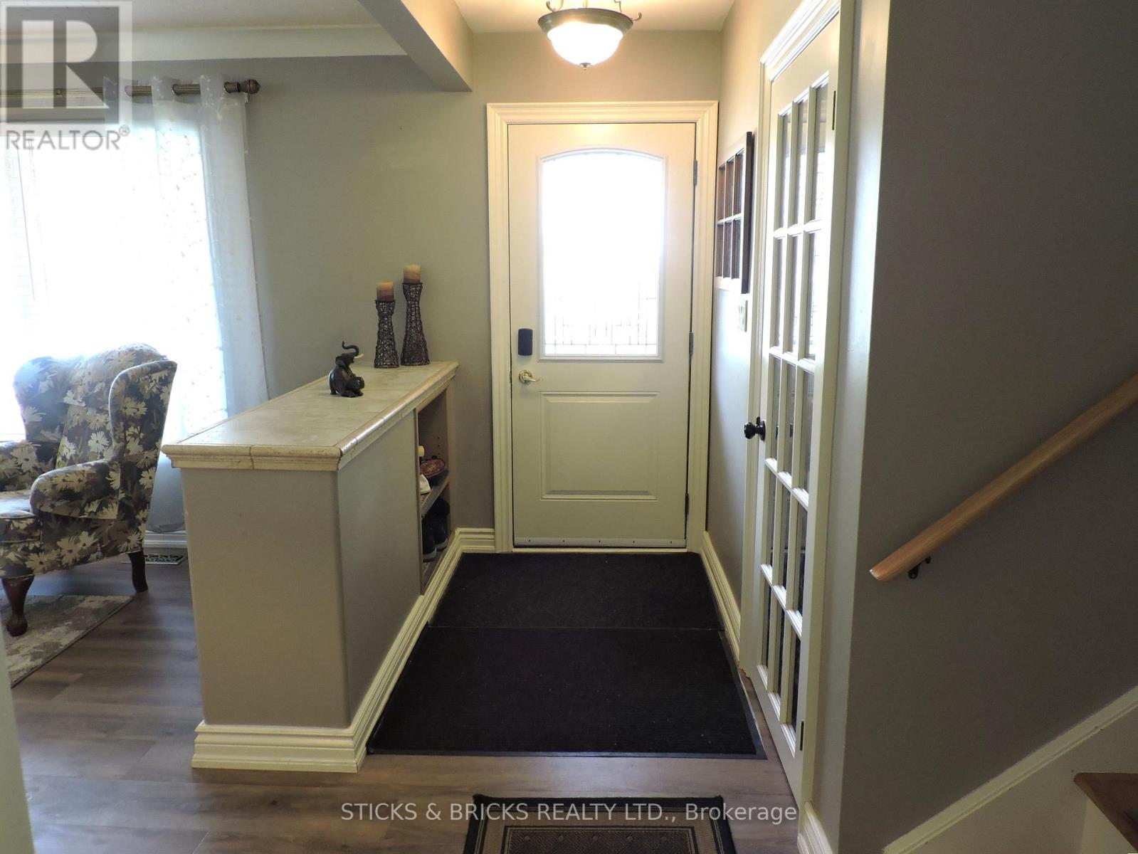 6762 Cherrygrove Road, Niagara Falls, Ontario  L2E 5M6 - Photo 5 - X13494860