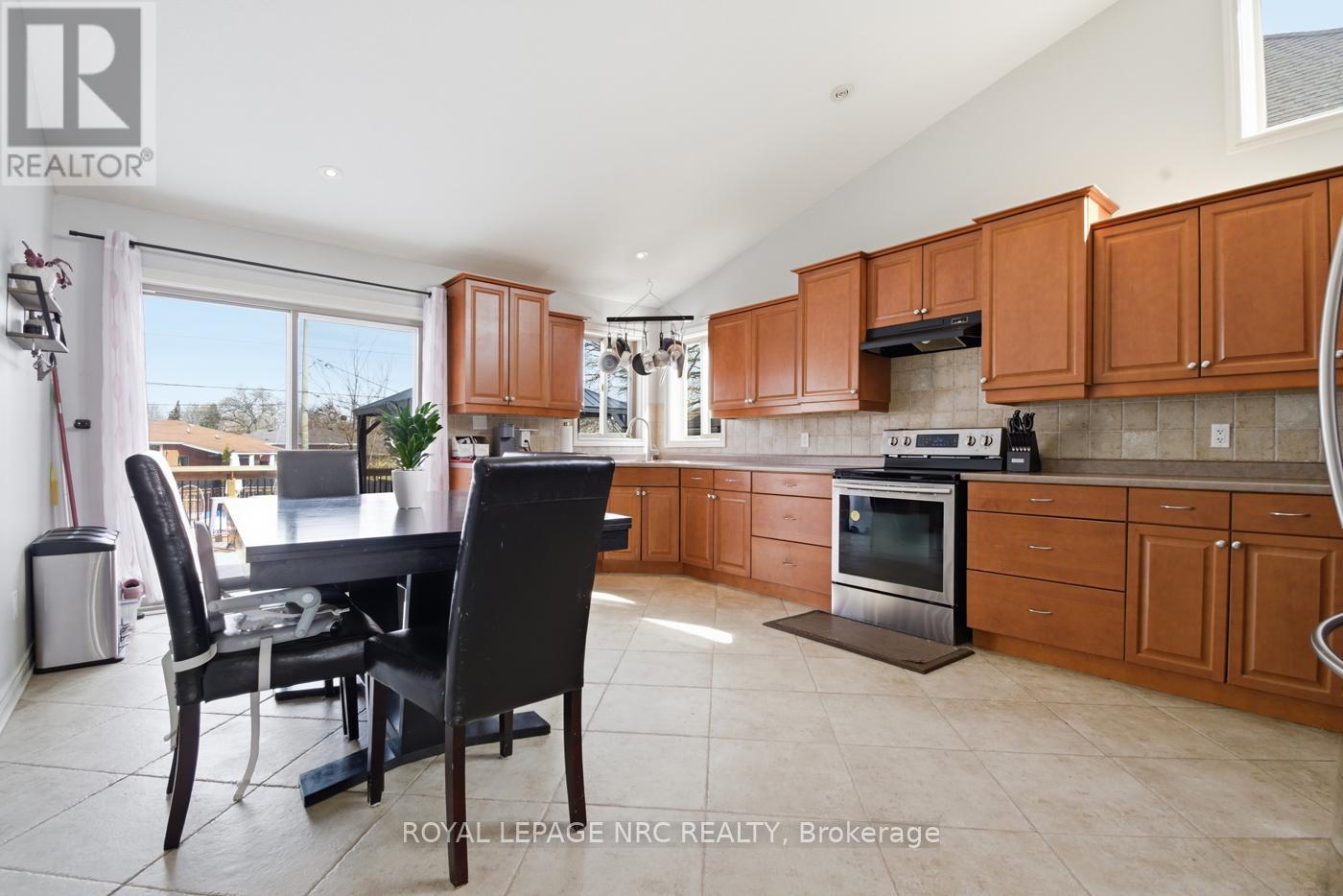 4001 Weinbrenner Road, Niagara Falls, Ontario  L2G 7X9 - Photo 12 - X13495014
