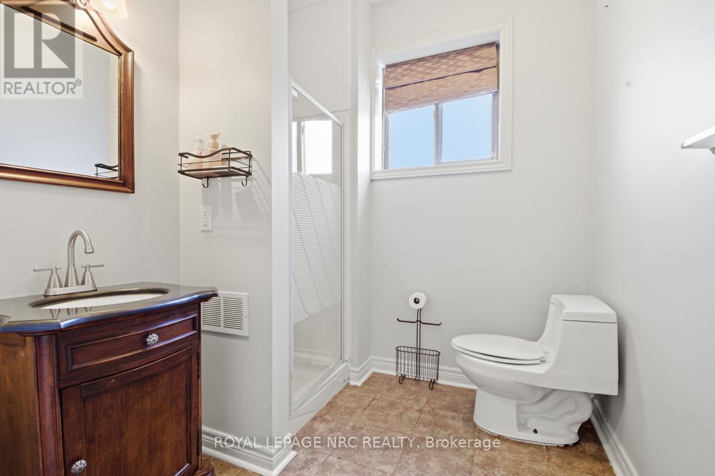 4001 Weinbrenner Road, Niagara Falls, Ontario  L2G 7X9 - Photo 37 - X13495014