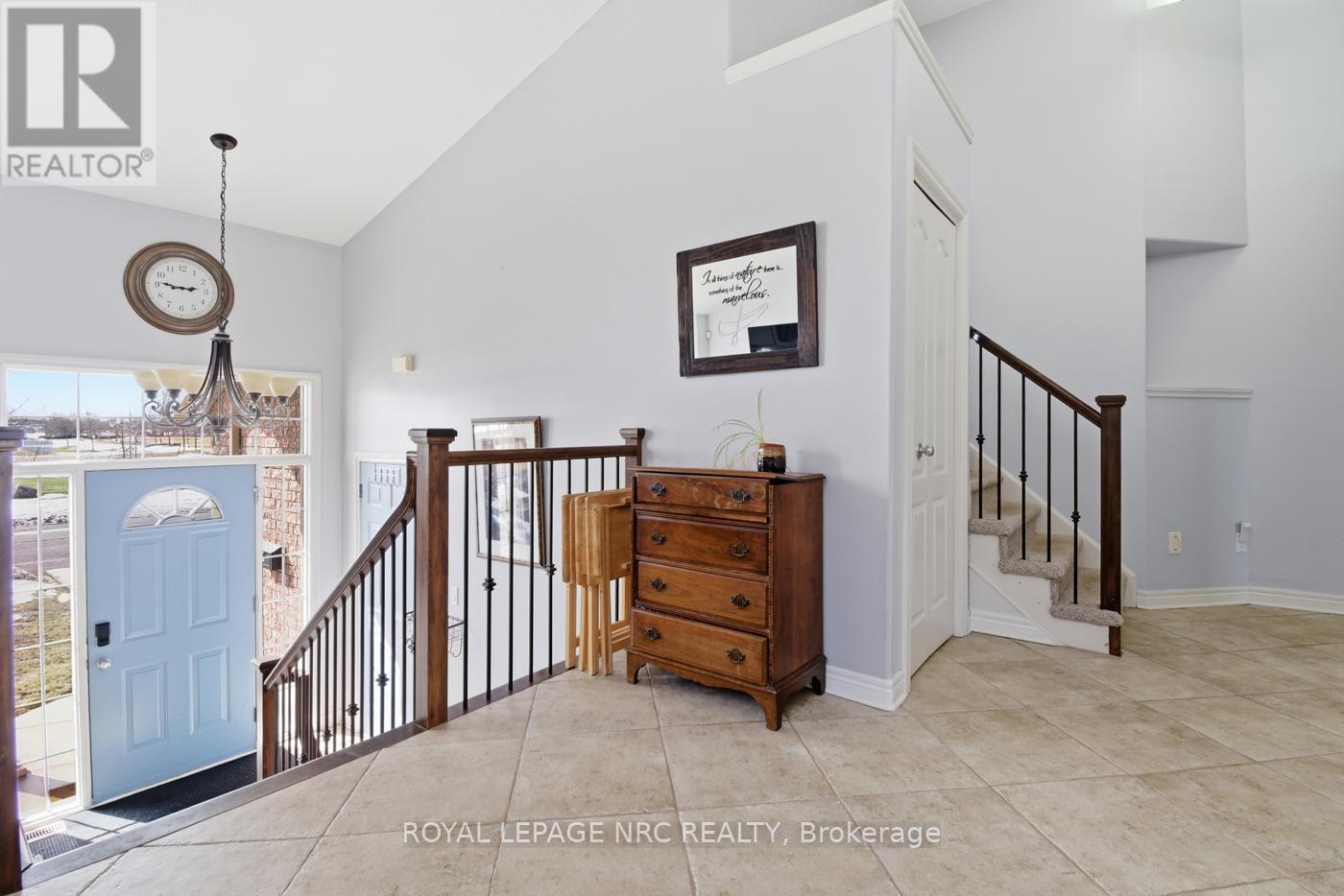 4001 Weinbrenner Road, Niagara Falls, Ontario  L2G 7X9 - Photo 6 - X13495014