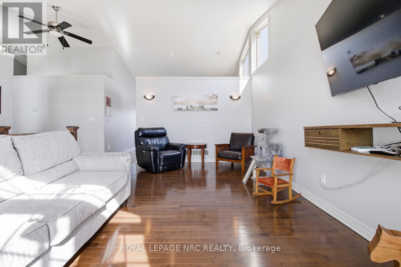 4001 Weinbrenner Road, Niagara Falls, Ontario  L2G 7X9 - Photo 7 - X13495014