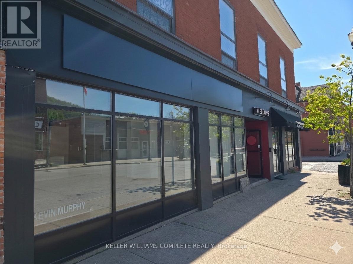 6 MAIN STREET W, Grimsby, Ontario