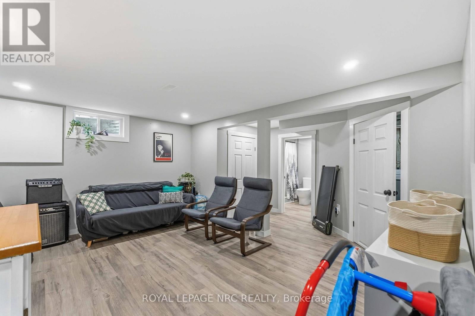 27 Canterbury Drive, St. Catharines, Ontario  L2P 3M6 - Photo 24 - X13496868