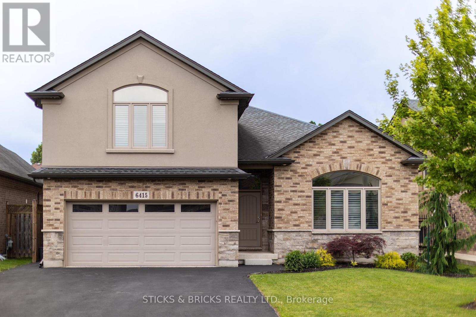 6415 Christopher Crescent, Niagara Falls, Ontario  L2H 0B3 - Photo 2 - X13498370