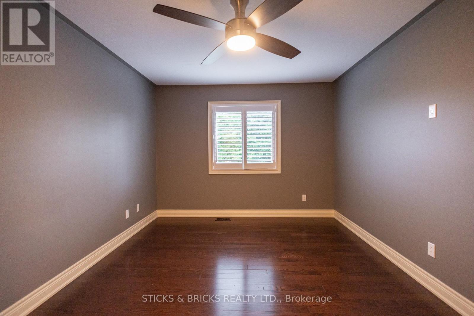 6415 Christopher Crescent, Niagara Falls, Ontario  L2H 0B3 - Photo 26 - X13498370
