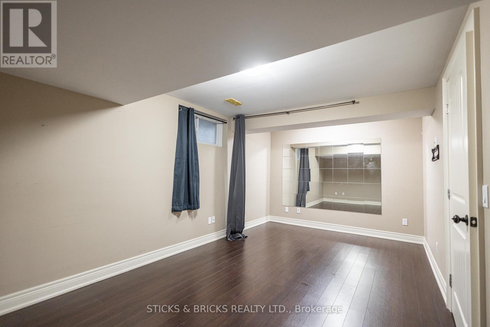 6415 Christopher Crescent, Niagara Falls, Ontario  L2H 0B3 - Photo 30 - X13498370