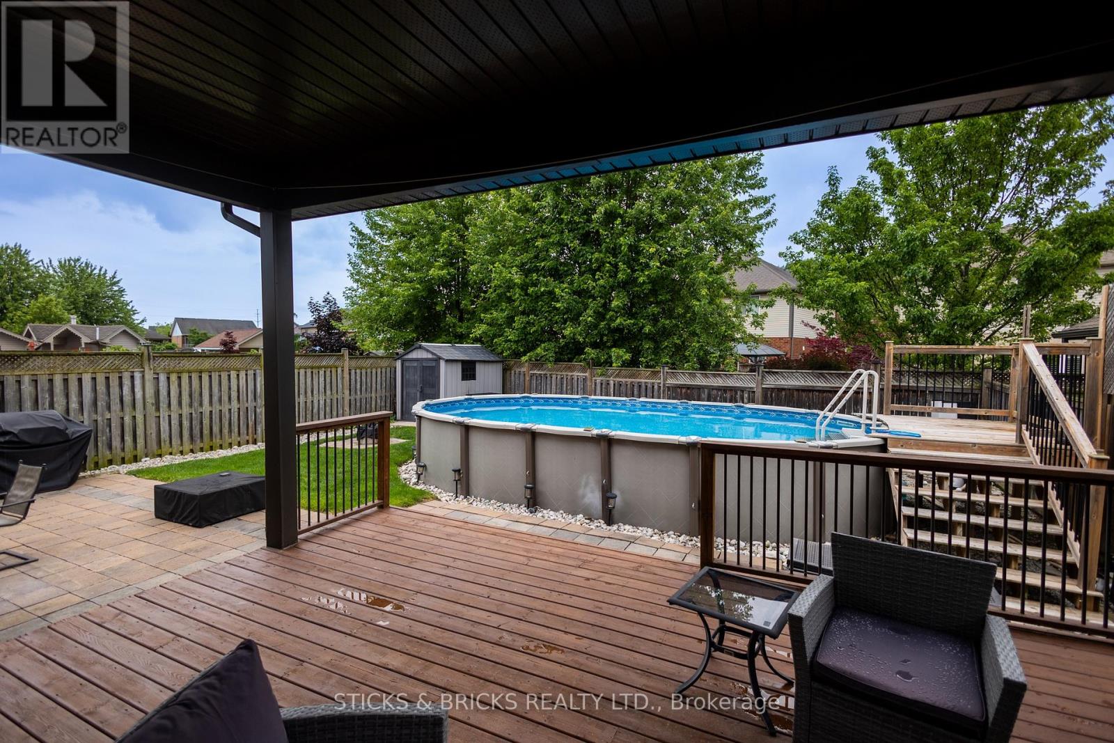 6415 Christopher Crescent, Niagara Falls, Ontario  L2H 0B3 - Photo 35 - X13498370