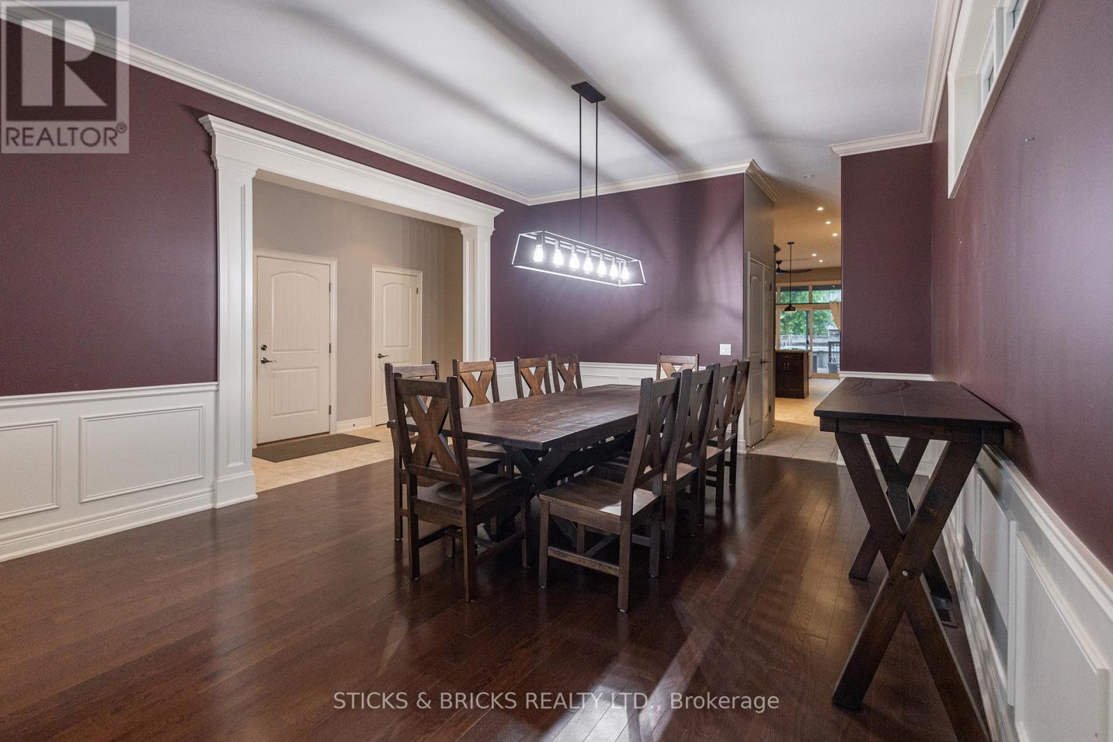 6415 Christopher Crescent, Niagara Falls, Ontario  L2H 0B3 - Photo 6 - X13498370