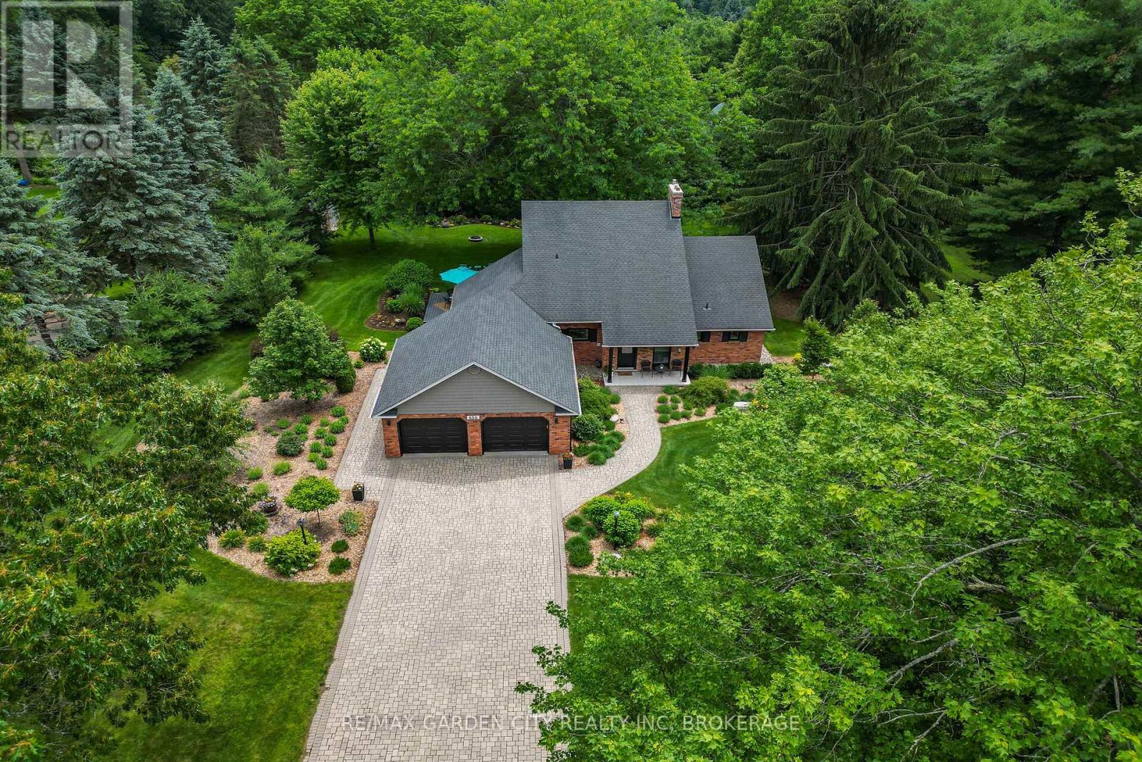 656 MEMORIAL DRIVE, Pelham, Ontario