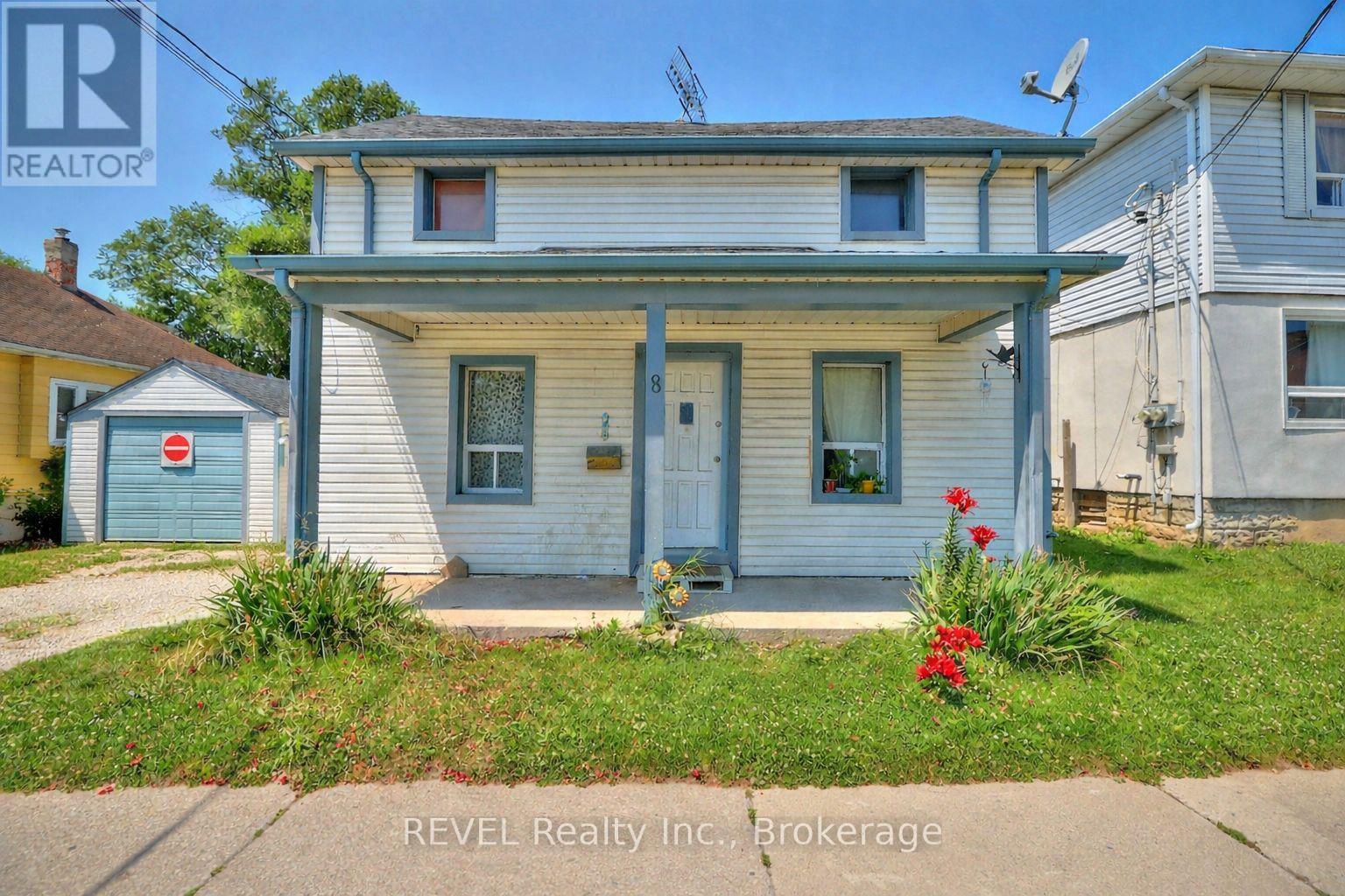 8 PELHAM ROAD, St. Catharines, Ontario