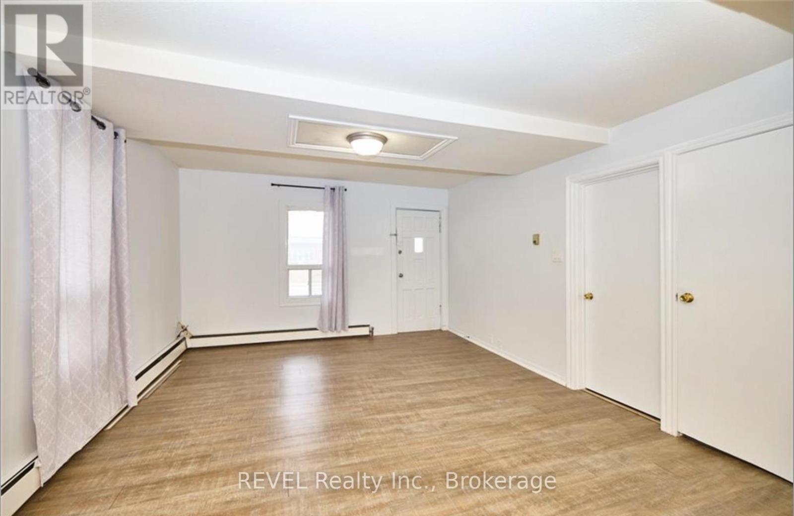 8 Pelham Road, St. Catharines, Ontario  L2S 1P9 - Photo 4 - X13503250