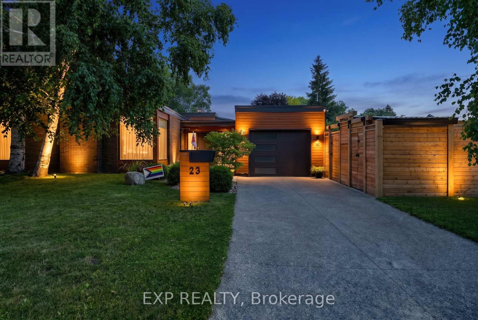 23 THE CEDARS STREET, St. Catharines, Ontario