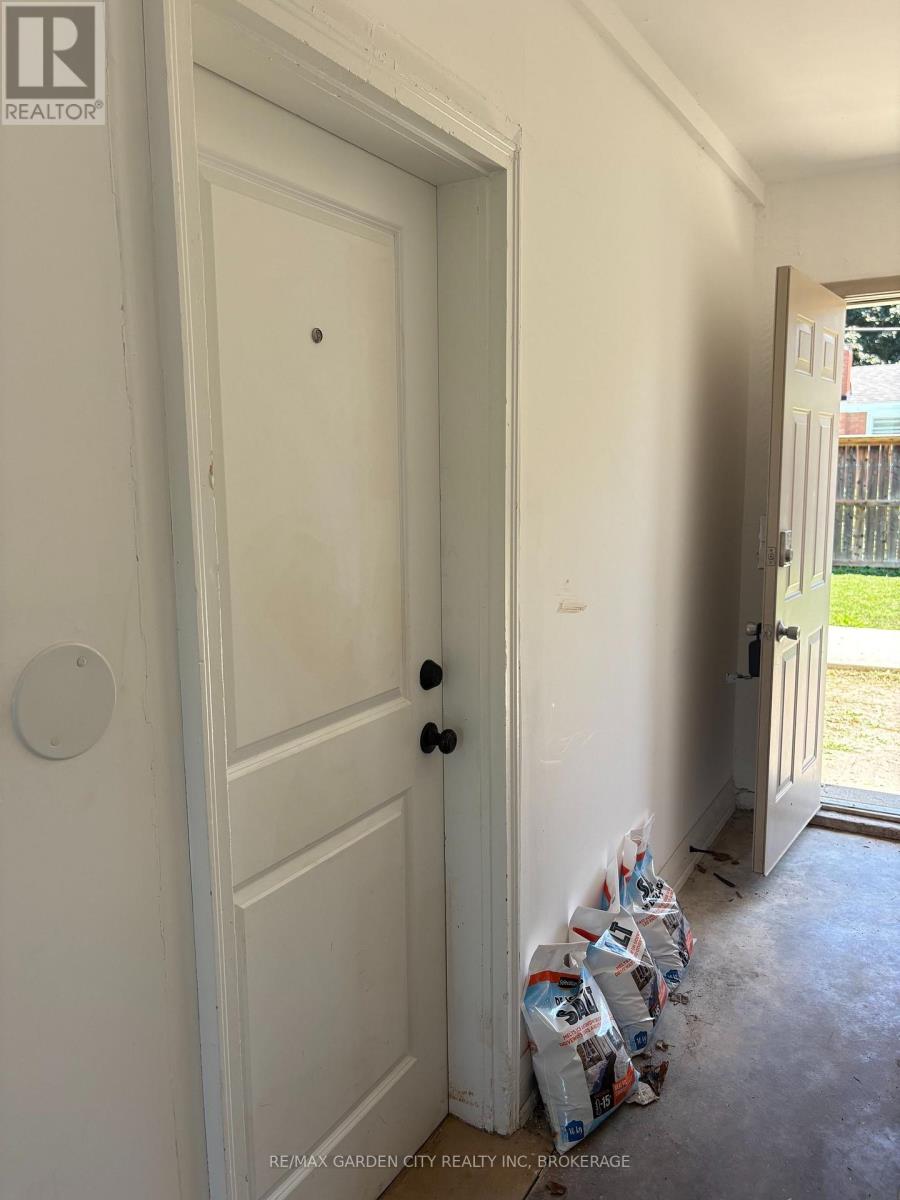 Lwr-1bed - 60 Wakelin Terrace, St. Catharines, Ontario  L2M 4K9 - Photo 3 - X13503468