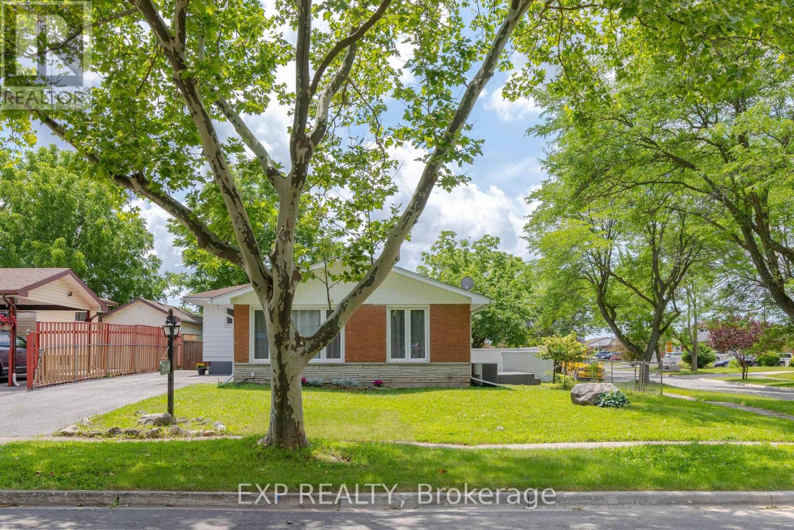 7116 Centennial Street, Niagara Falls, Ontario  L2G 2Z1 - Photo 2 - X13508544