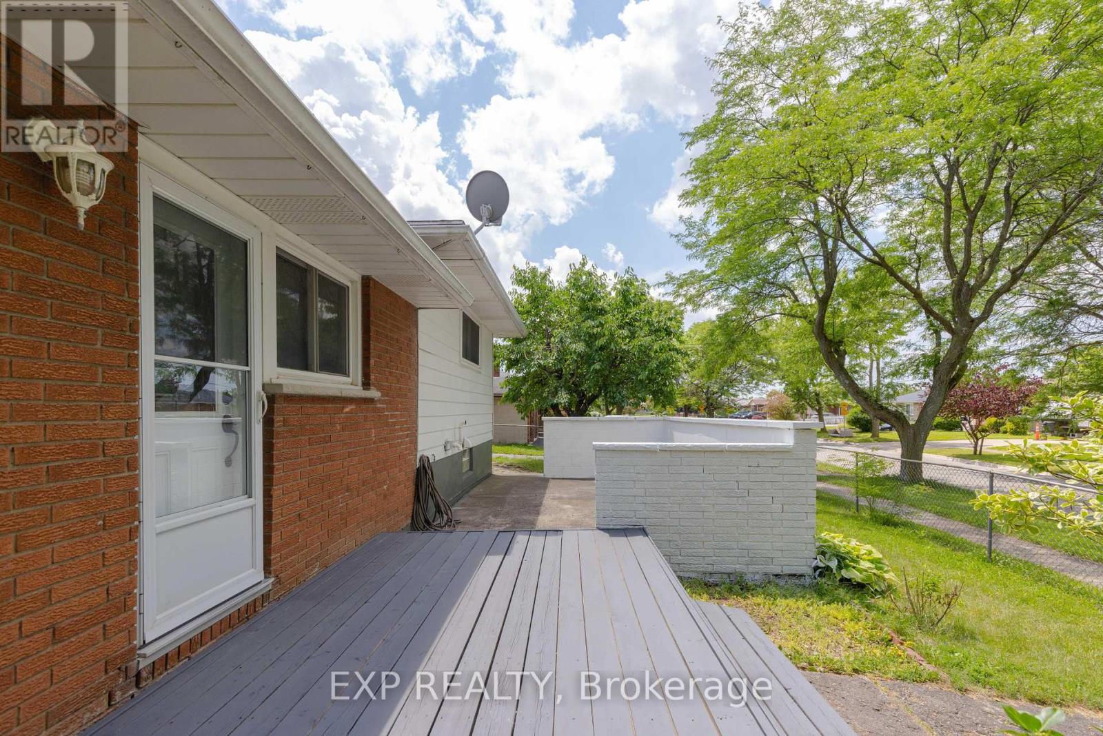 7116 Centennial Street, Niagara Falls, Ontario  L2G 2Z1 - Photo 3 - X13508544