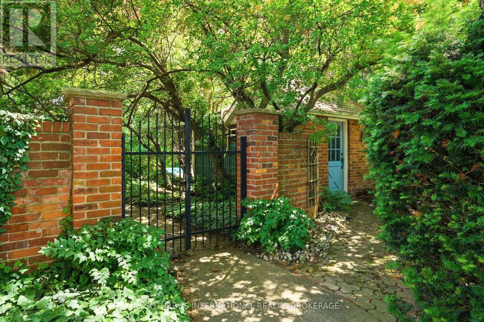 22 Colonel Butler Crescent, Niagara-On-The-Lake, Ontario  L0S 1J0 - Photo 10 - X13508704