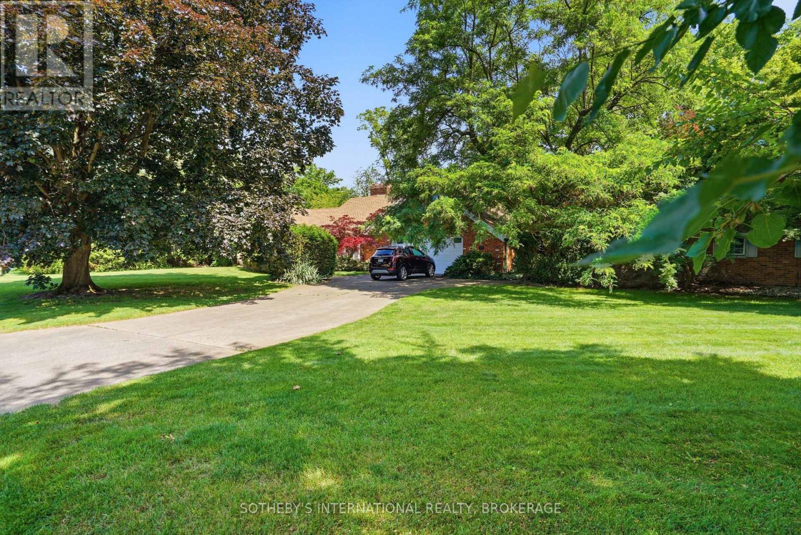 22 Colonel Butler Crescent, Niagara-On-The-Lake, Ontario  L0S 1J0 - Photo 8 - X13508704