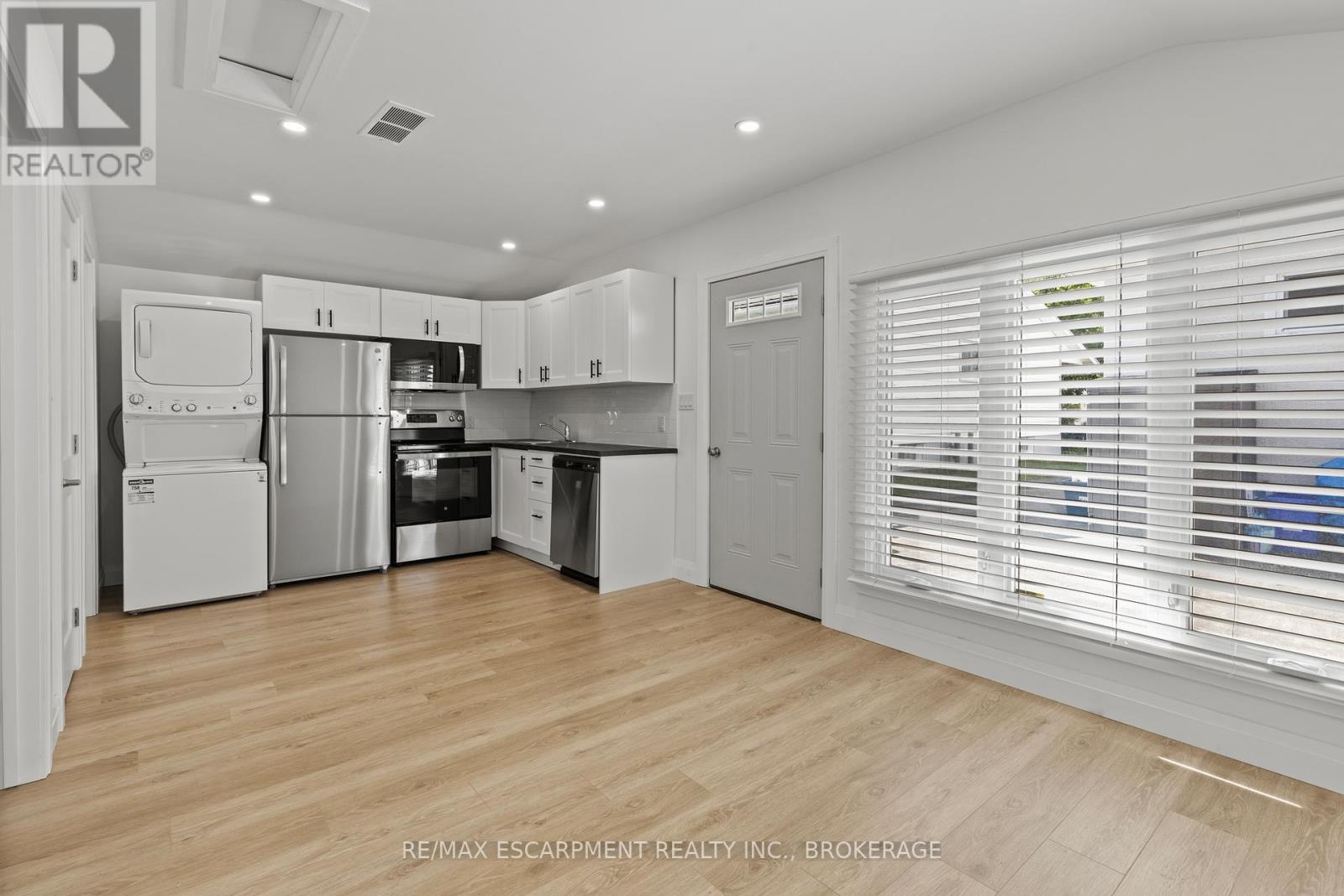 Unit 2 - 362 Gatfield Avenue, Welland, Ontario  L3B 5B2 - Photo 11 - X13508902