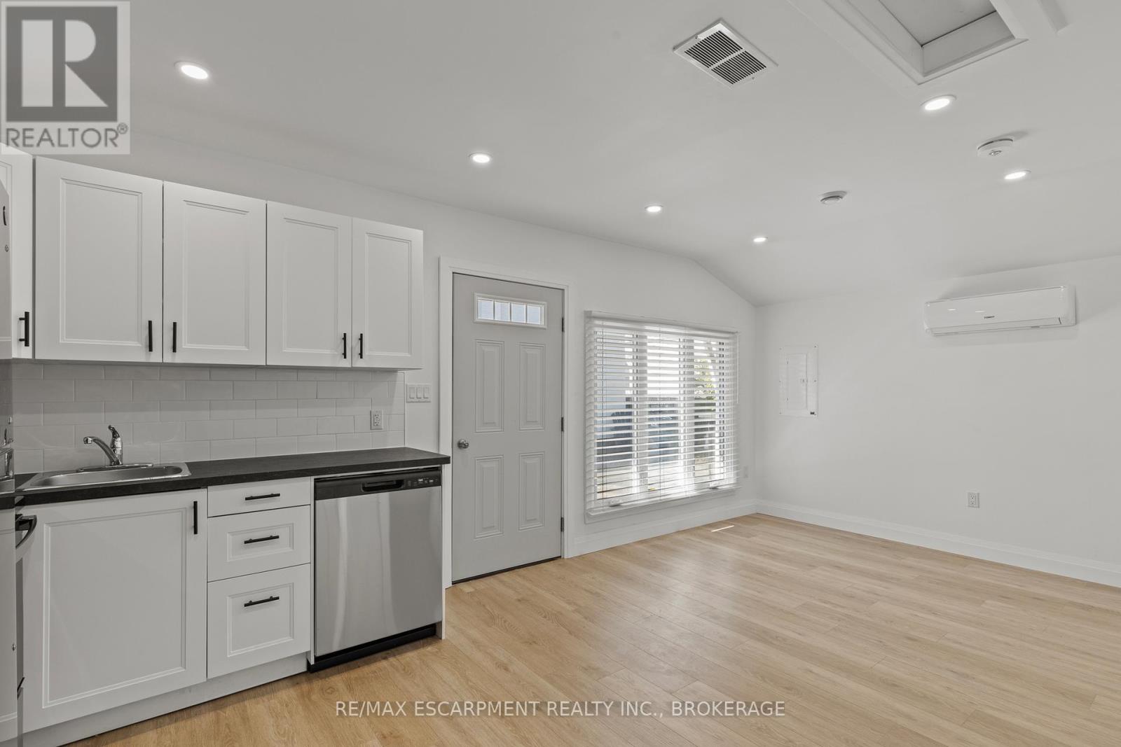Unit 2 - 362 Gatfield Avenue, Welland, Ontario  L3B 5B2 - Photo 8 - X13508902