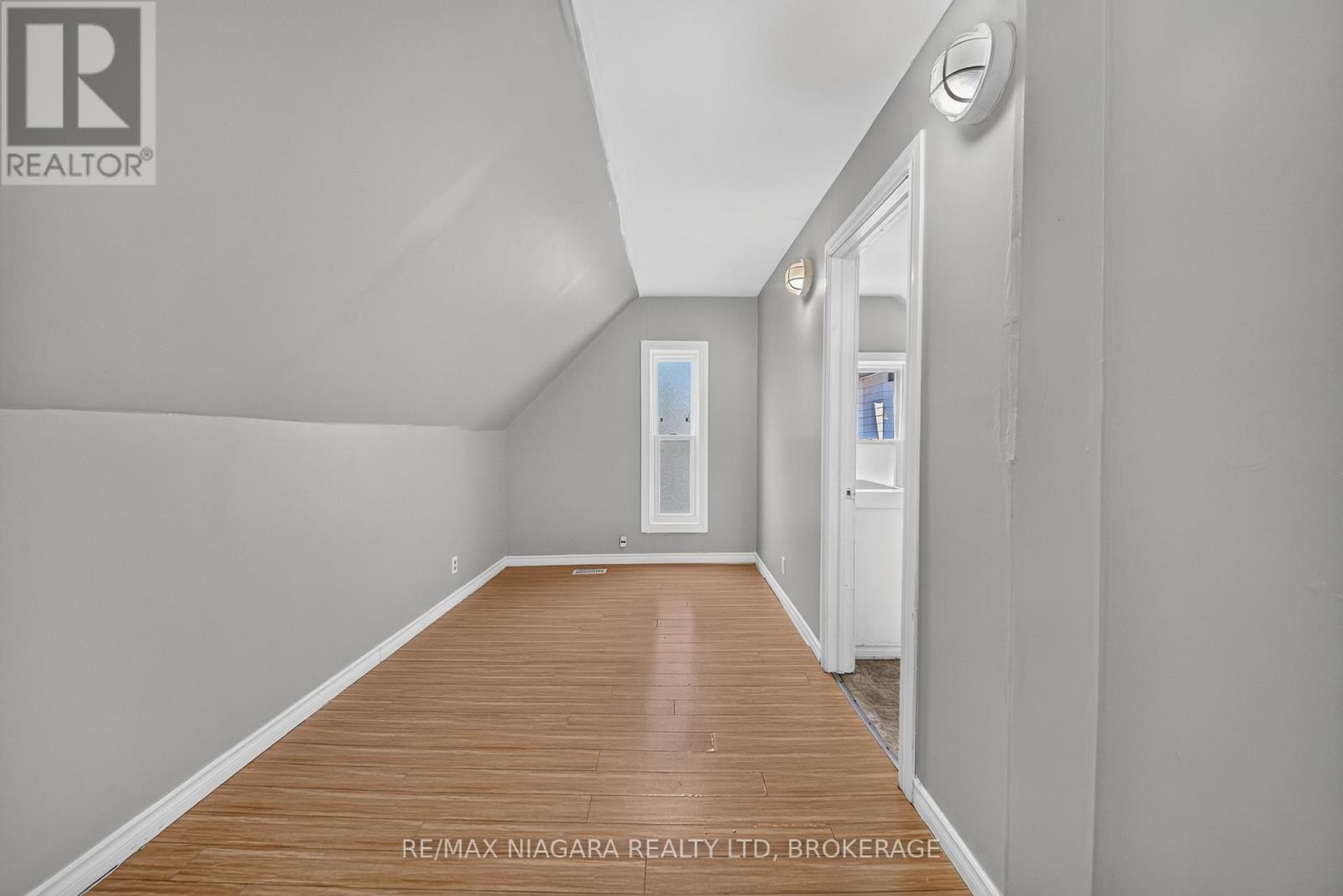 4454 Huron Street, Niagara Falls, Ontario  L2E 2H2 - Photo 15 - X13508940