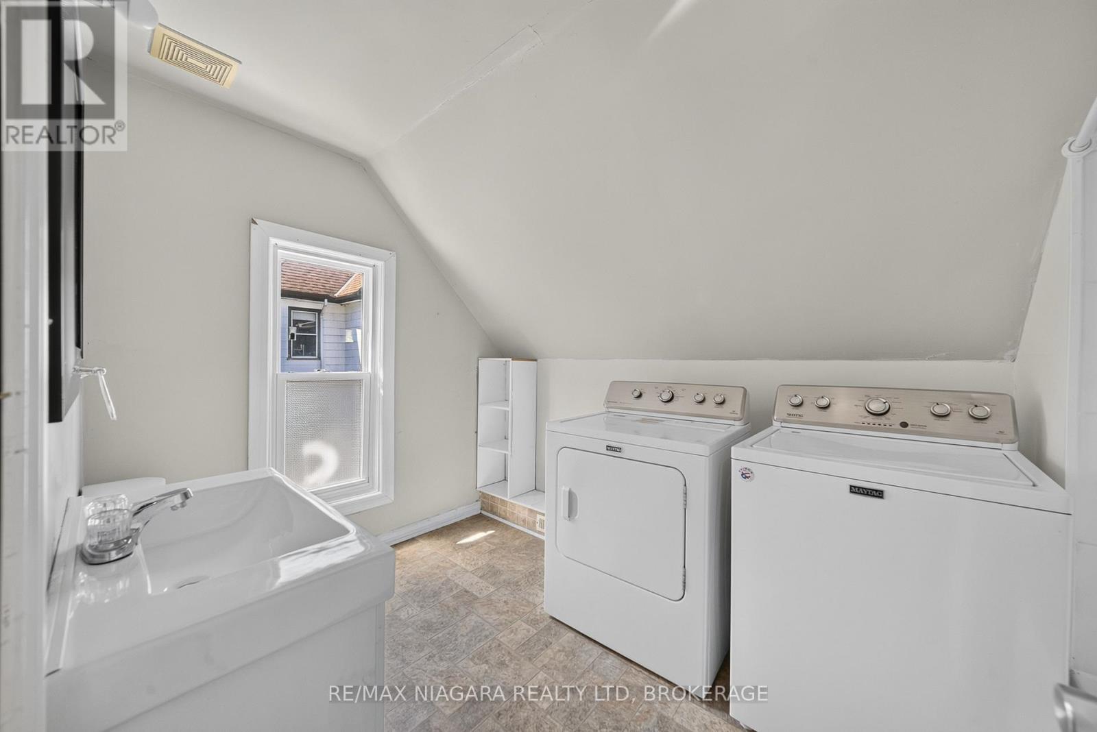 4454 Huron Street, Niagara Falls, Ontario  L2E 2H2 - Photo 16 - X13508940