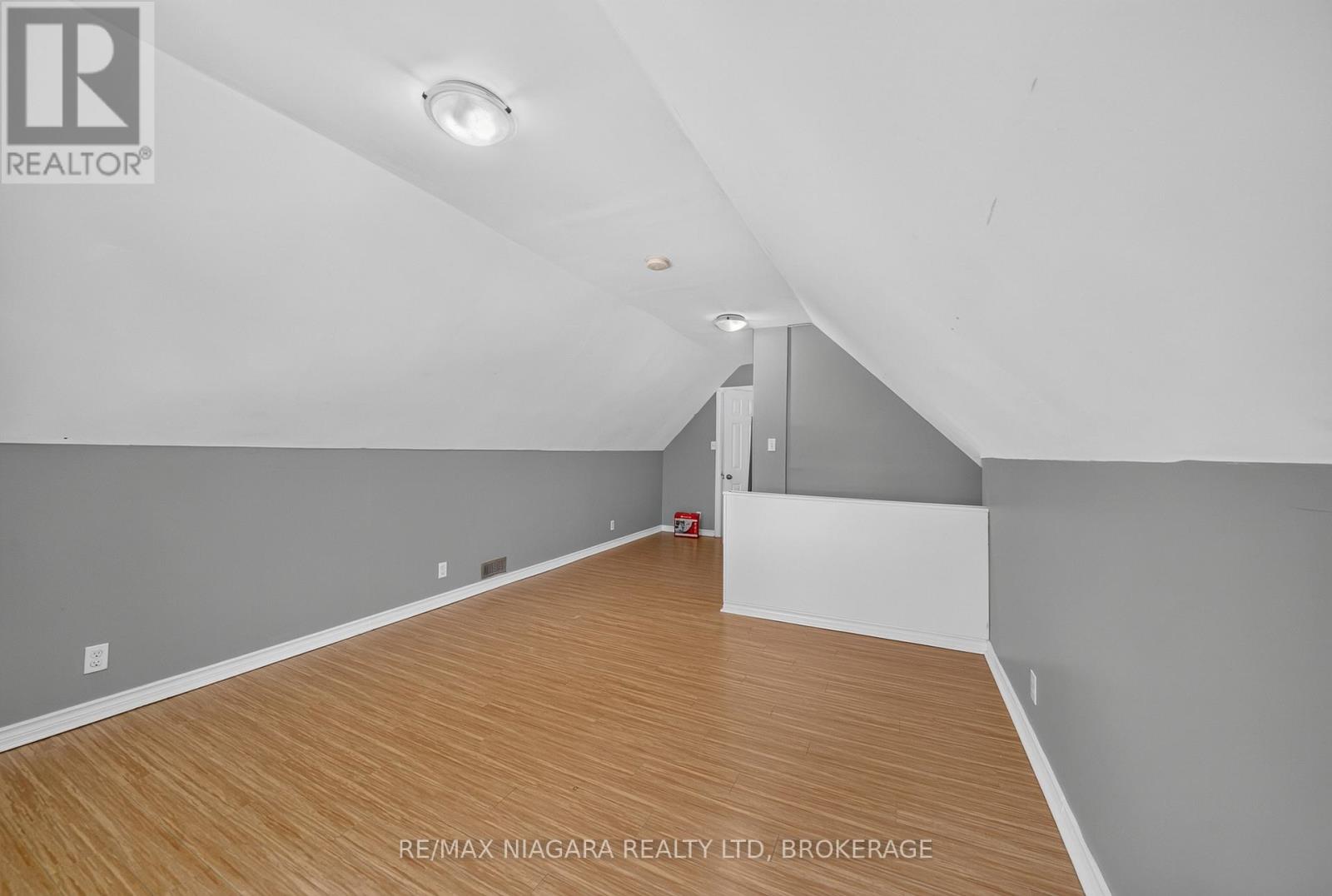 4454 Huron Street, Niagara Falls, Ontario  L2E 2H2 - Photo 19 - X13508940