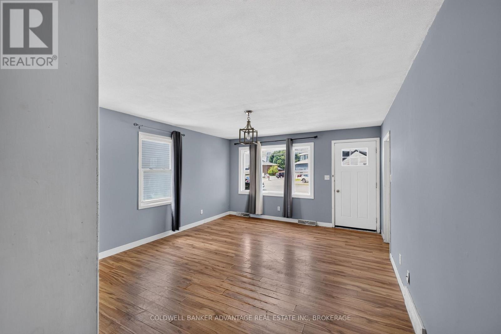 69 Dolphin Street, Port Colborne, Ontario  L3K 2J4 - Photo 10 - X13509756