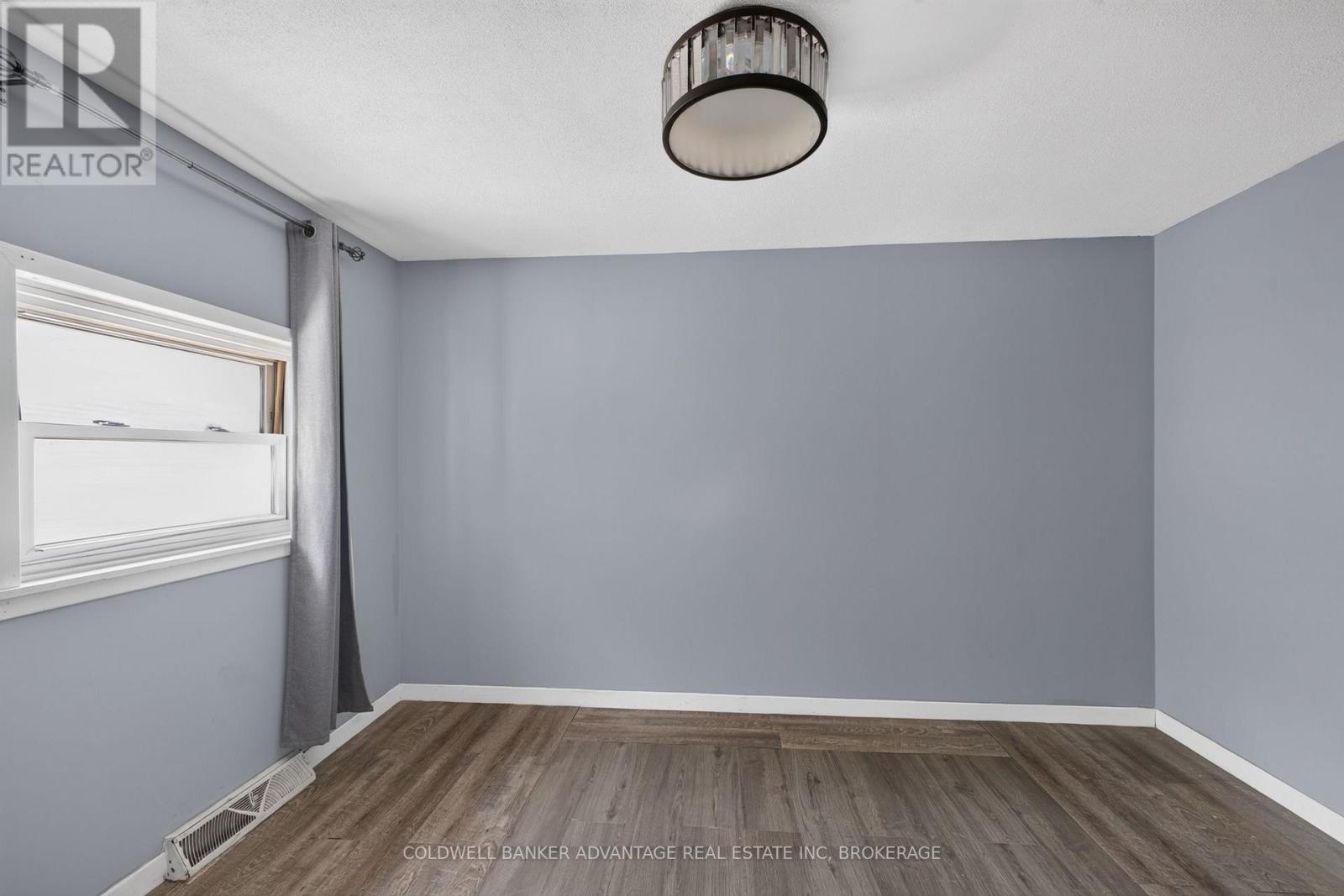 69 Dolphin Street, Port Colborne, Ontario  L3K 2J4 - Photo 11 - X13509756
