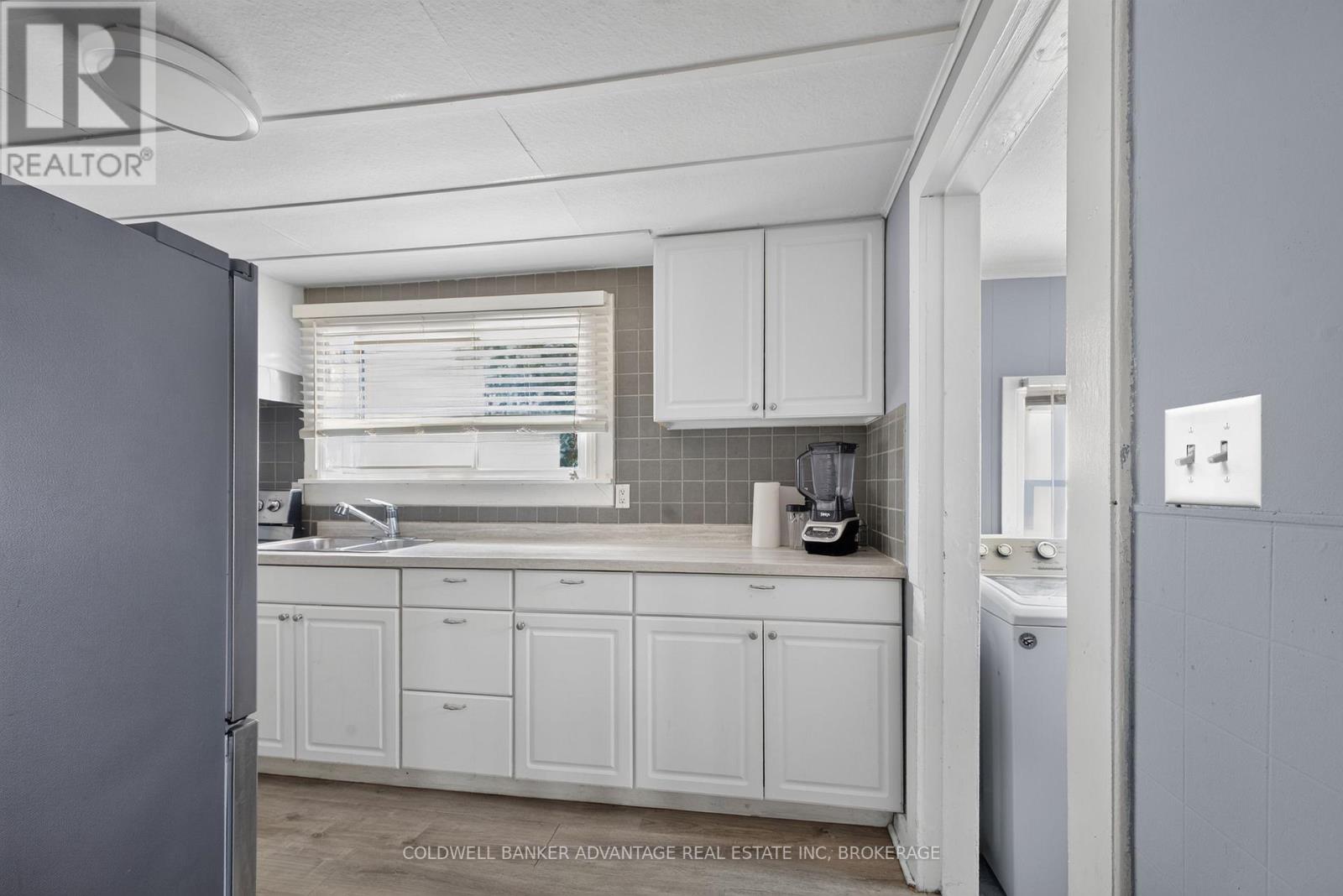 69 Dolphin Street, Port Colborne, Ontario  L3K 2J4 - Photo 4 - X13509756