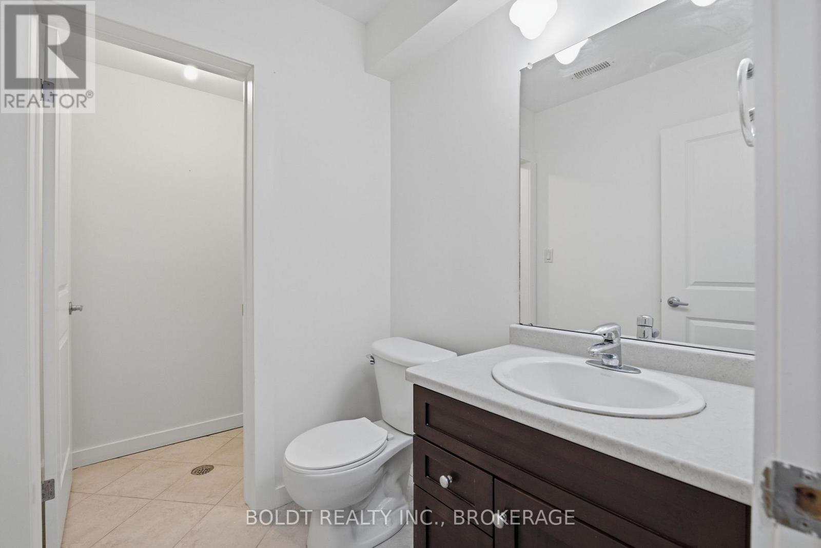 8 - 49 Ontario Street, Grimsby, Ontario  L3M 3H2 - Photo 14 - X13509874