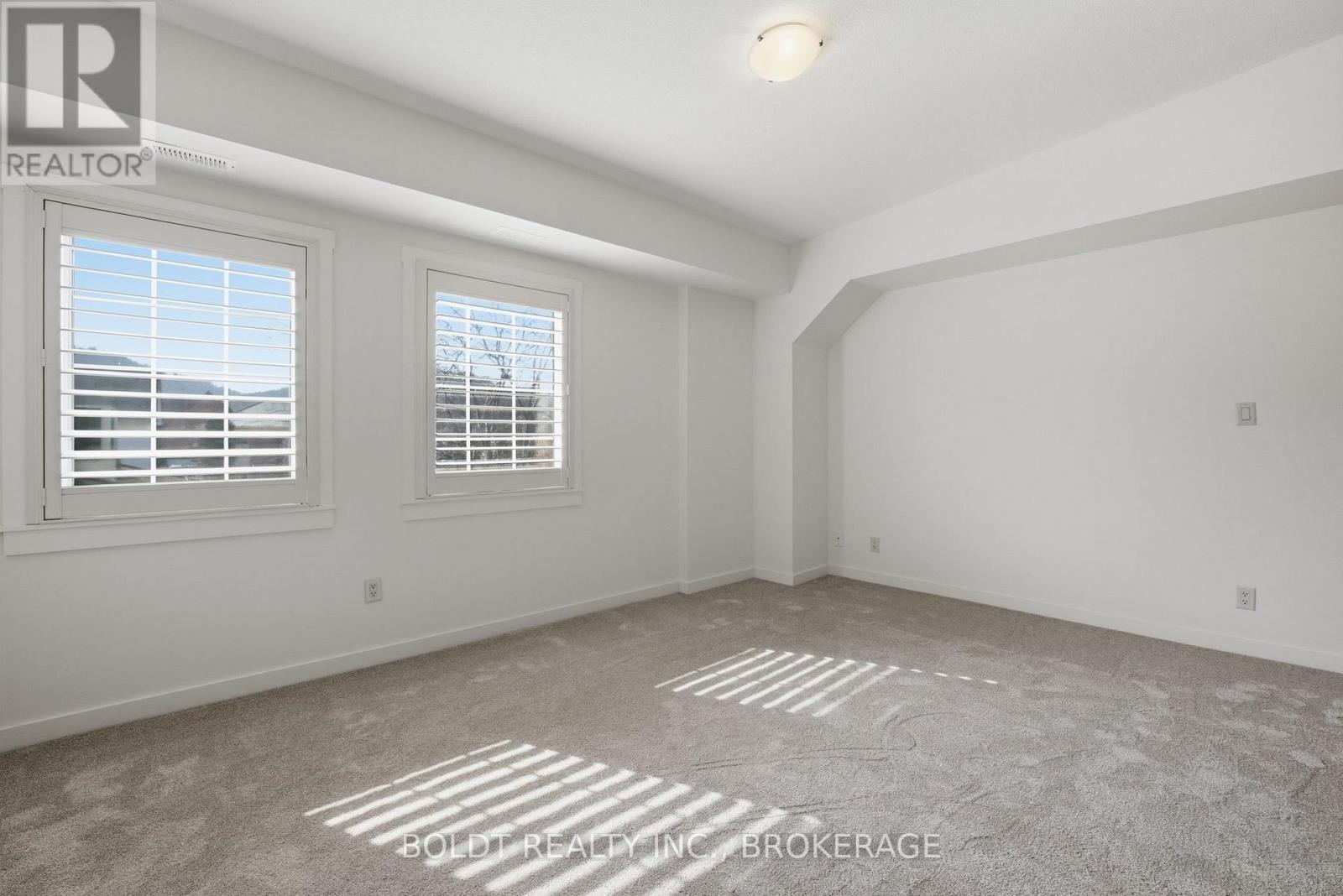8 - 49 Ontario Street, Grimsby, Ontario  L3M 3H2 - Photo 18 - X13509874