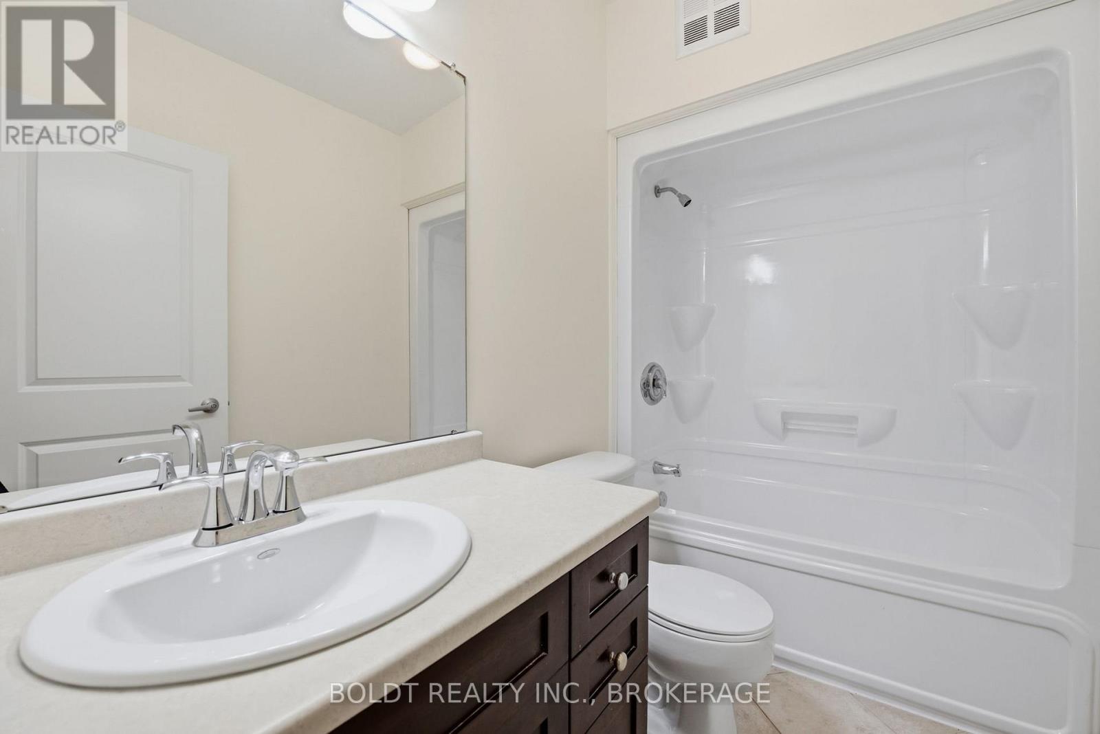 8 - 49 Ontario Street, Grimsby, Ontario  L3M 3H2 - Photo 20 - X13509874