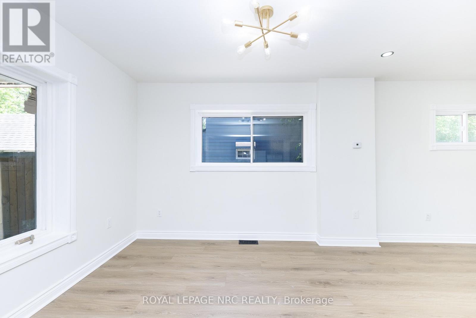 6423 Barker Street, Niagara Falls, Ontario  L2G 1Y6 - Photo 12 - X13510058