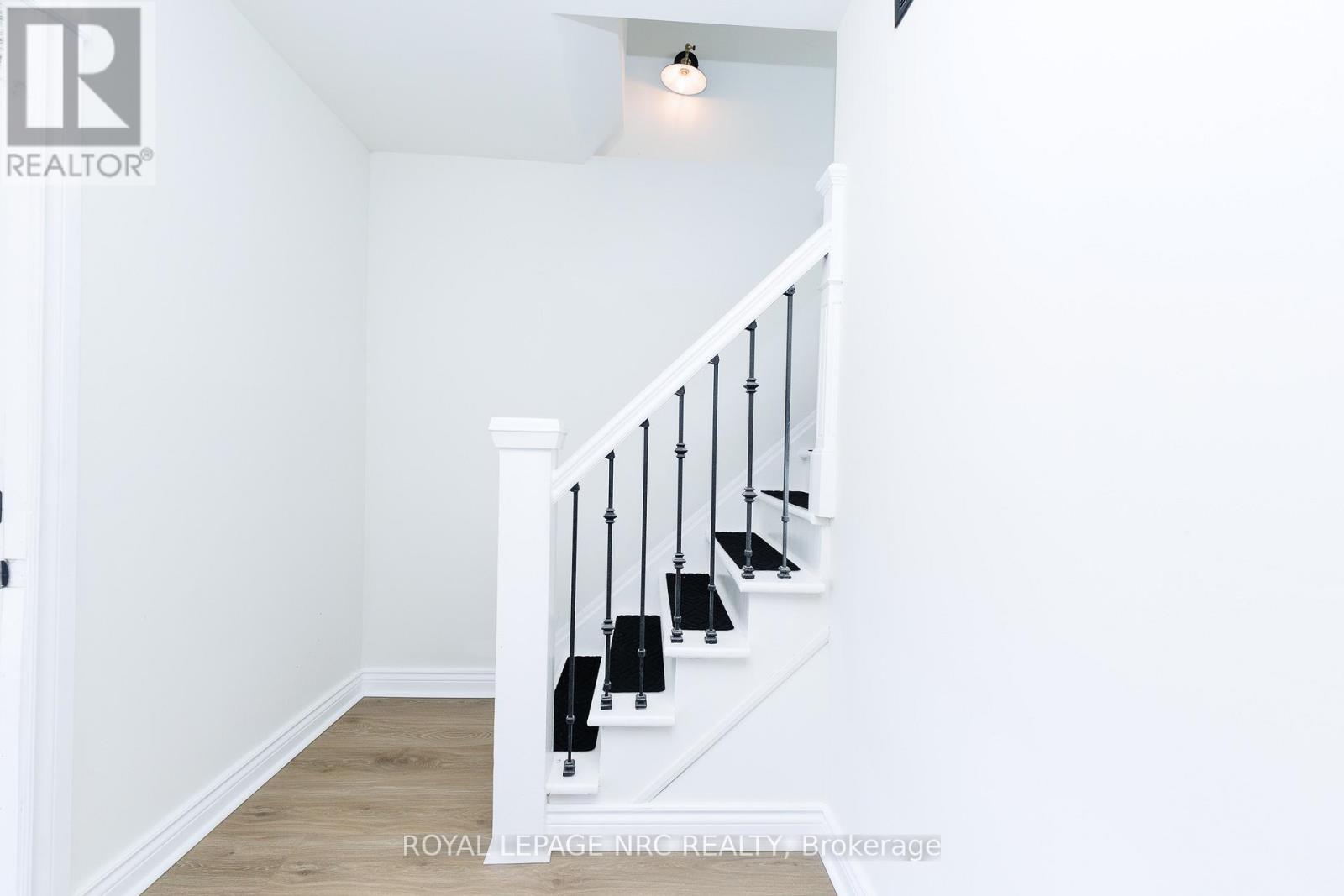6423 Barker Street, Niagara Falls, Ontario  L2G 1Y6 - Photo 14 - X13510058