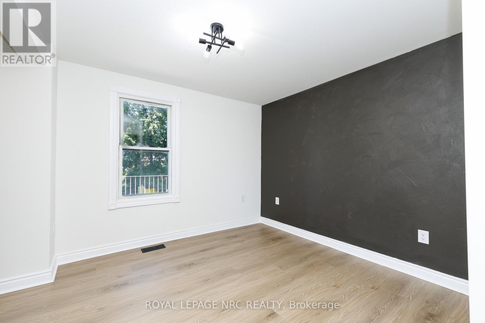 6423 Barker Street, Niagara Falls, Ontario  L2G 1Y6 - Photo 19 - X13510058