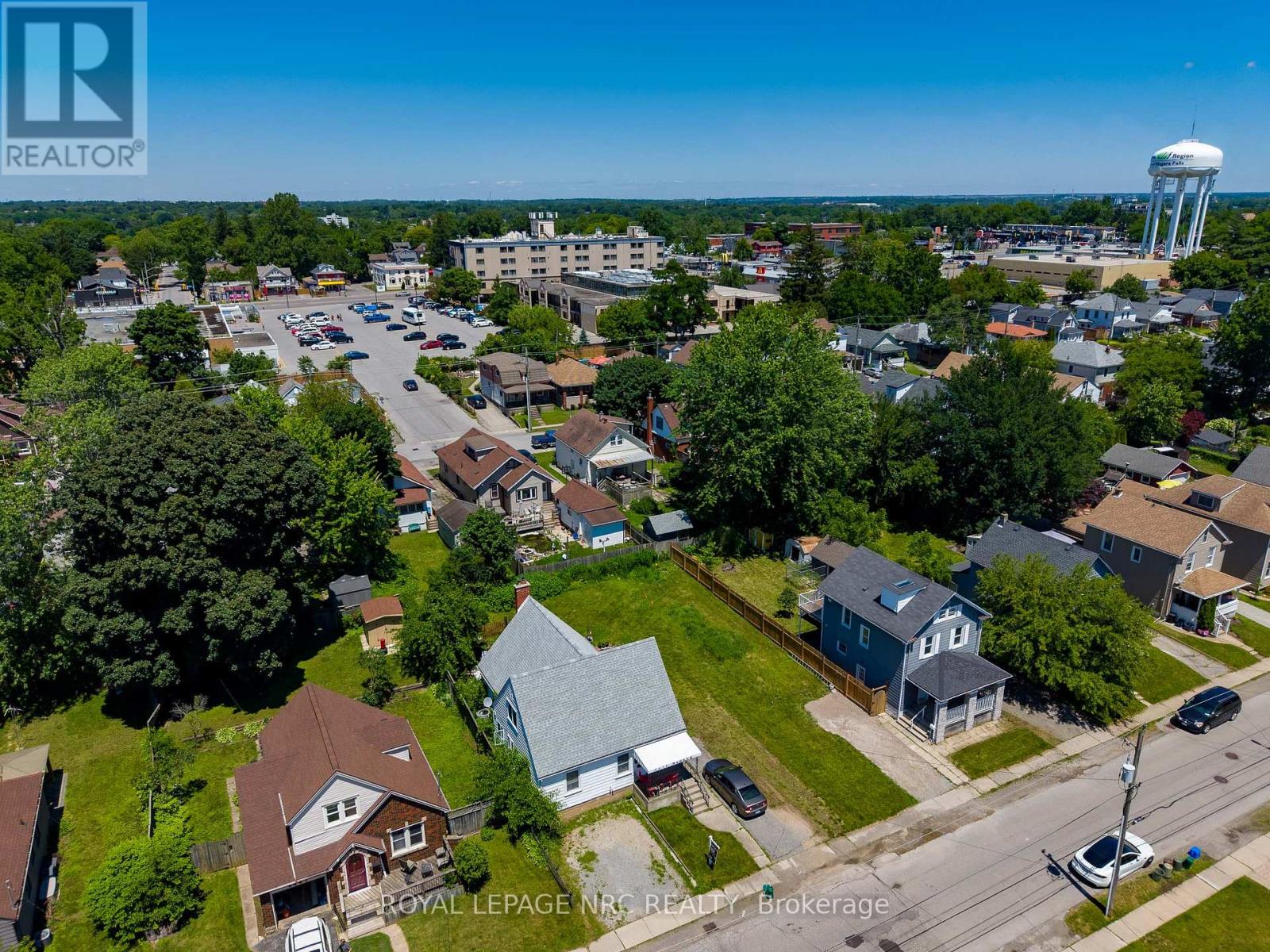 6423 Barker Street, Niagara Falls, Ontario  L2G 1Y6 - Photo 3 - X13510058