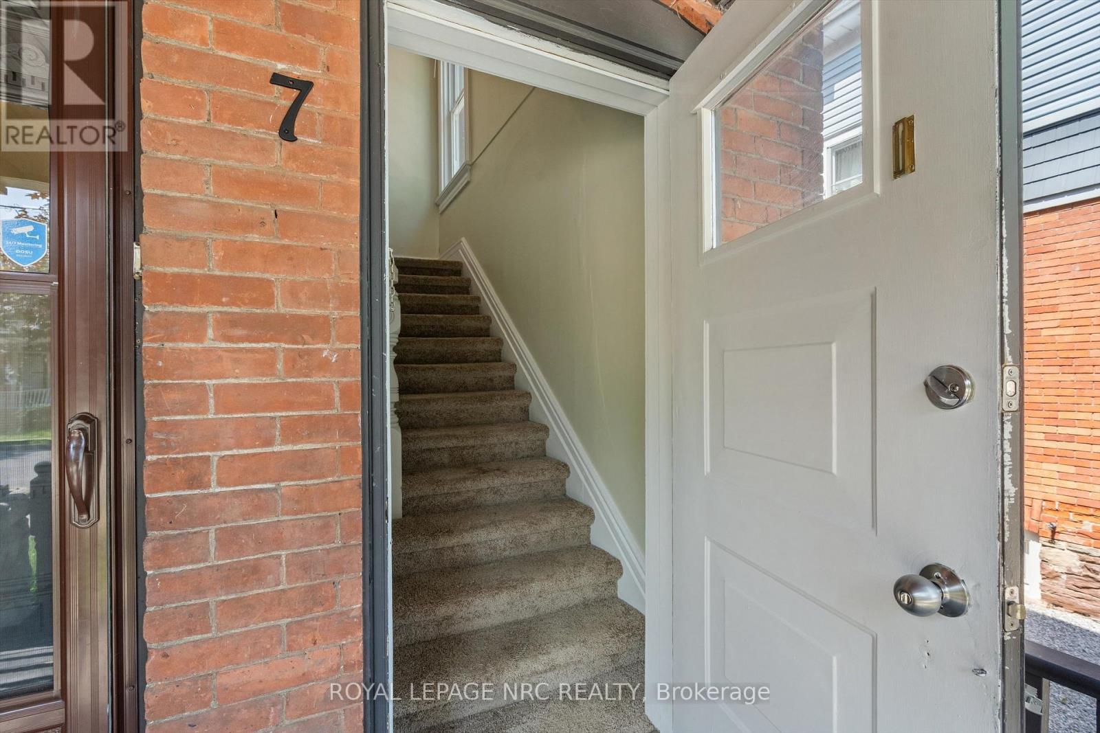 7 Beecher Street, St. Catharines, Ontario  L2R 5S4 - Photo 18 - X13511244