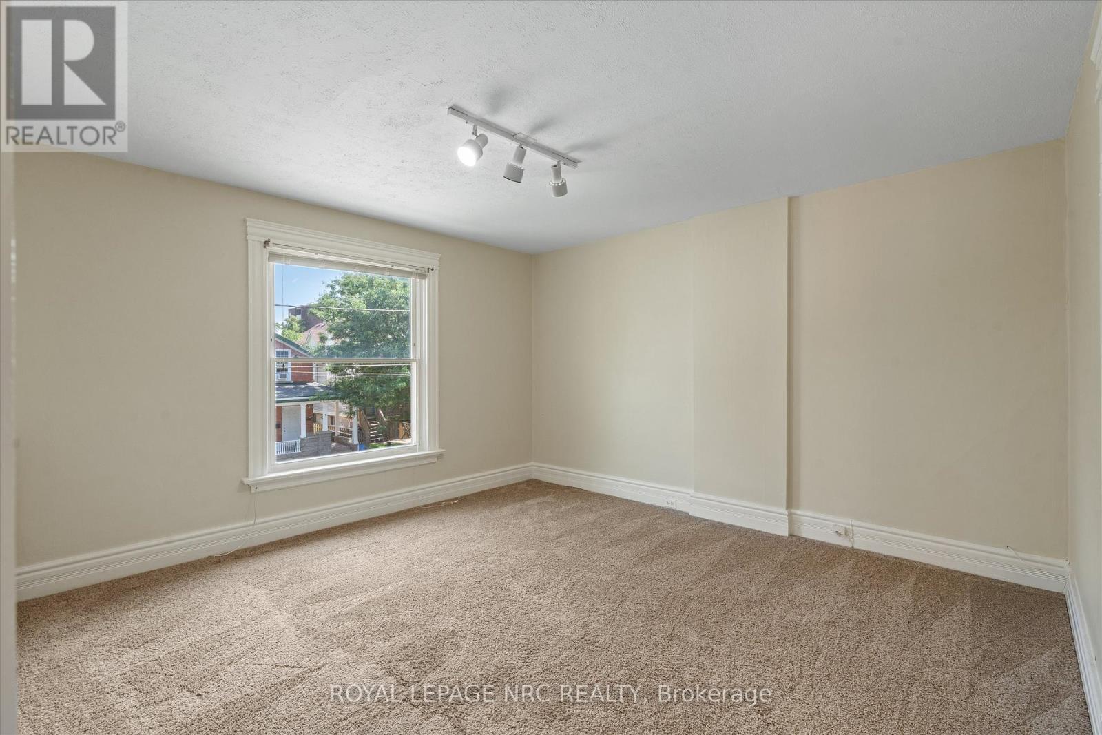 7 Beecher Street, St. Catharines, Ontario  L2R 5S4 - Photo 20 - X13511244