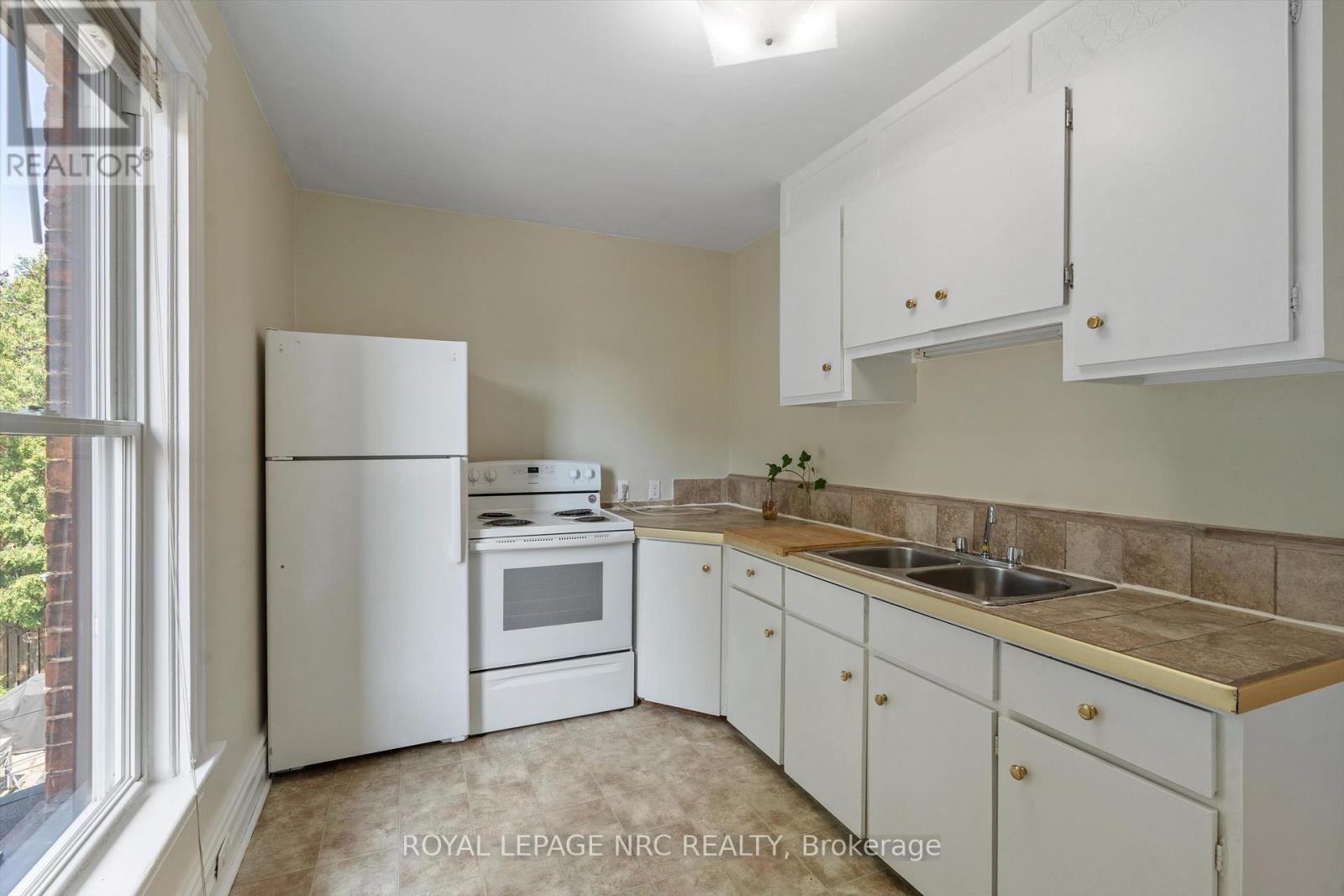 7 Beecher Street, St. Catharines, Ontario  L2R 5S4 - Photo 22 - X13511244